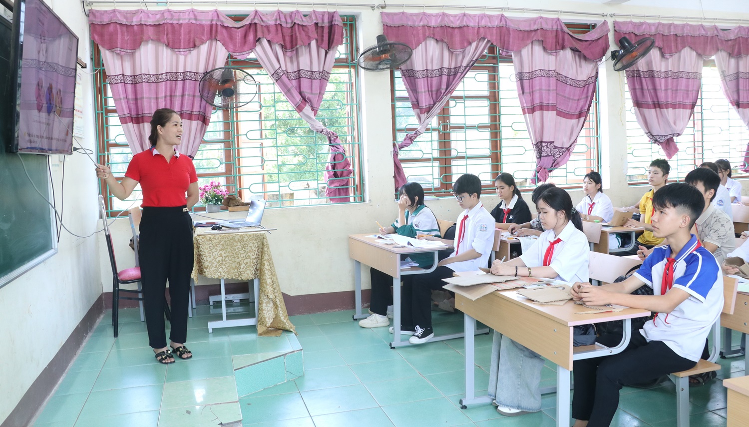Anh-tin-bai