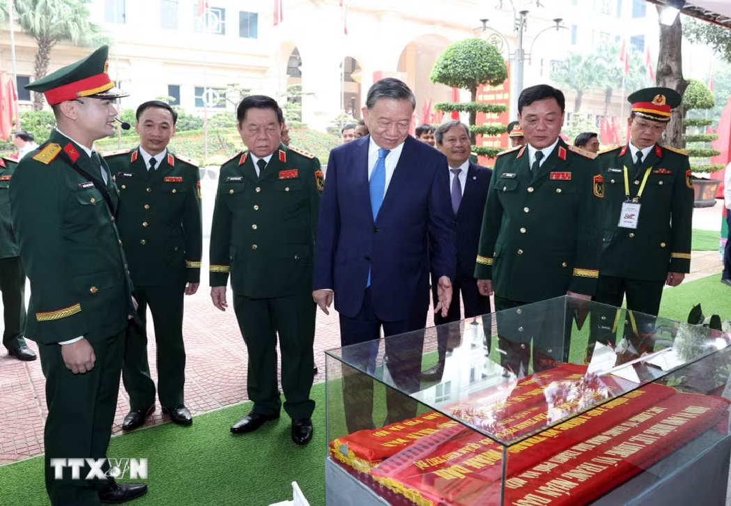 Anh-tin-bai
