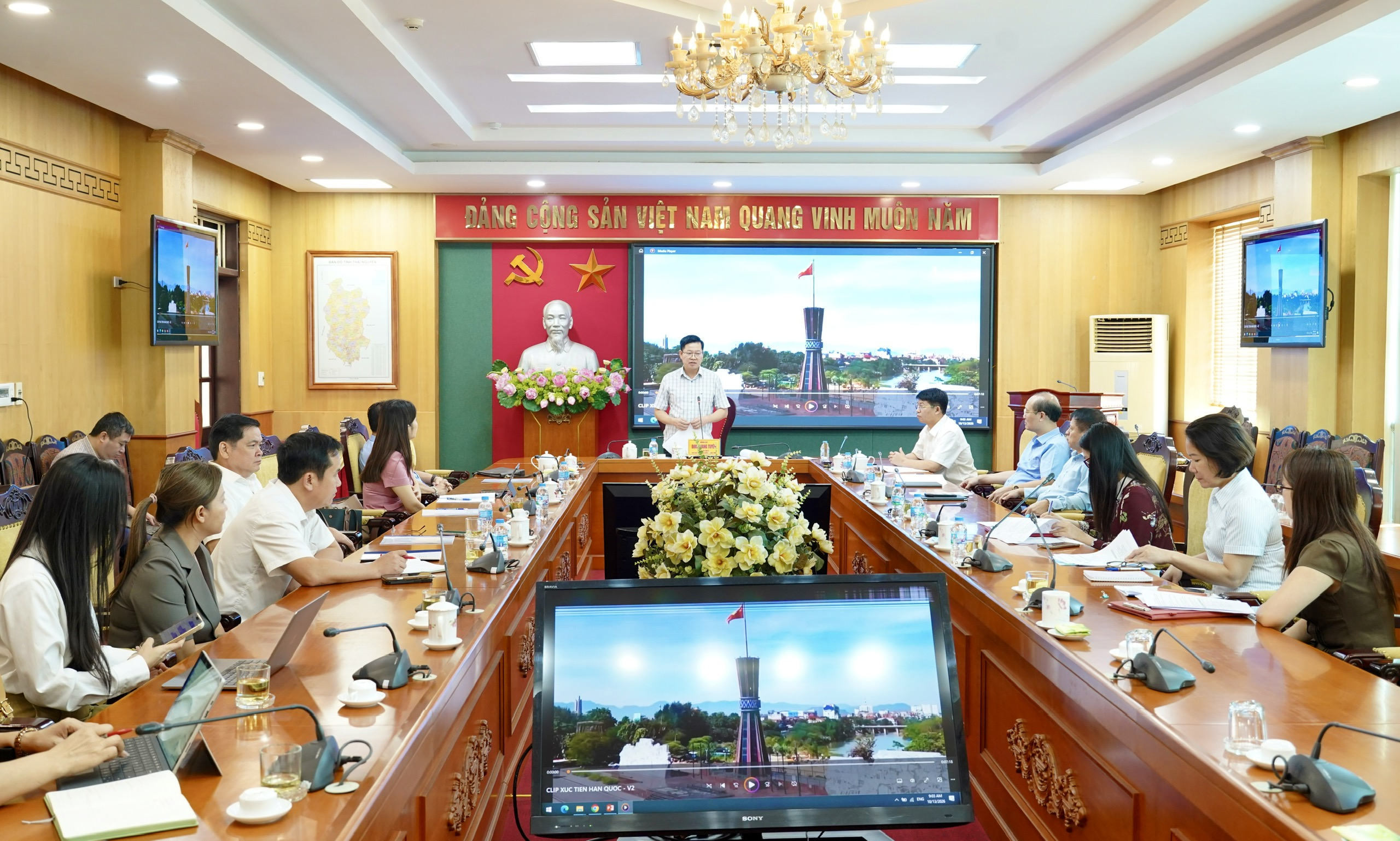 Anh-tin-bai