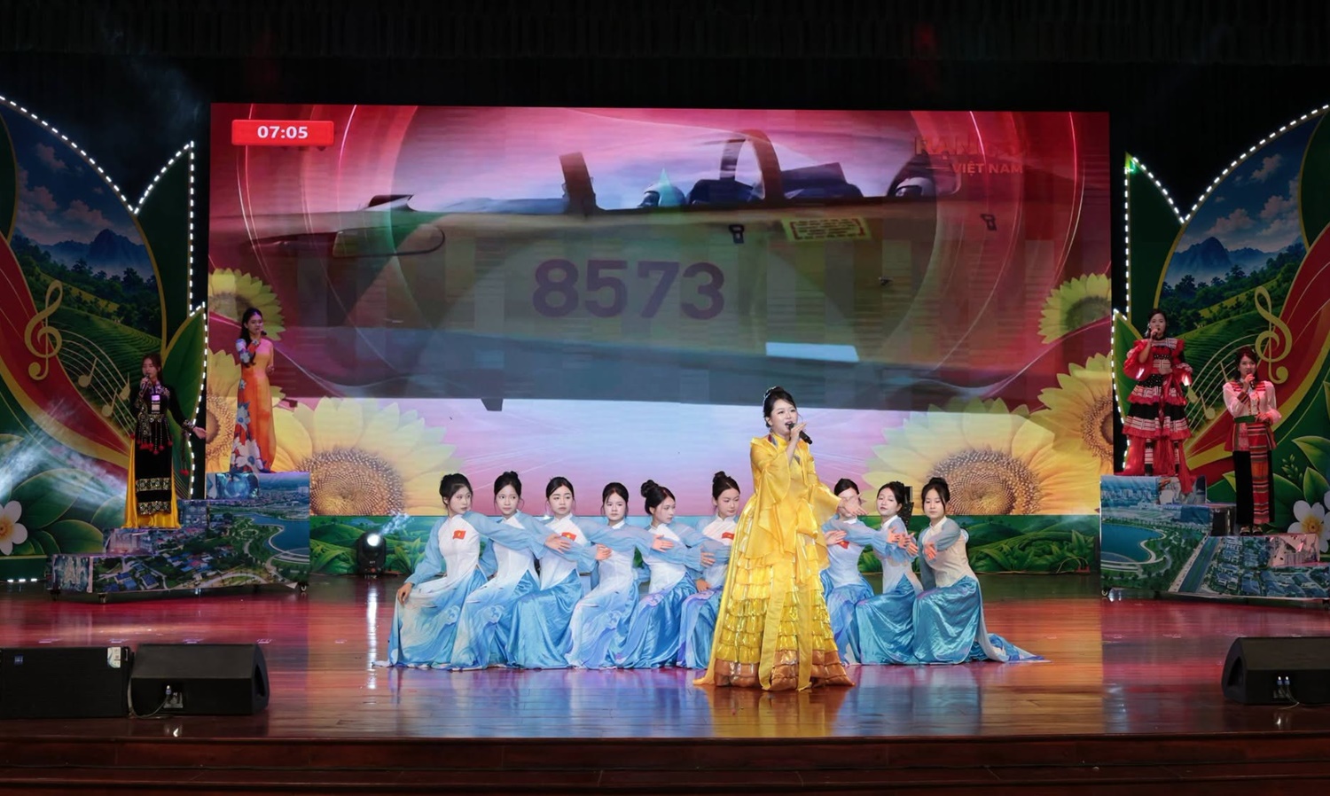 Anh-tin-bai