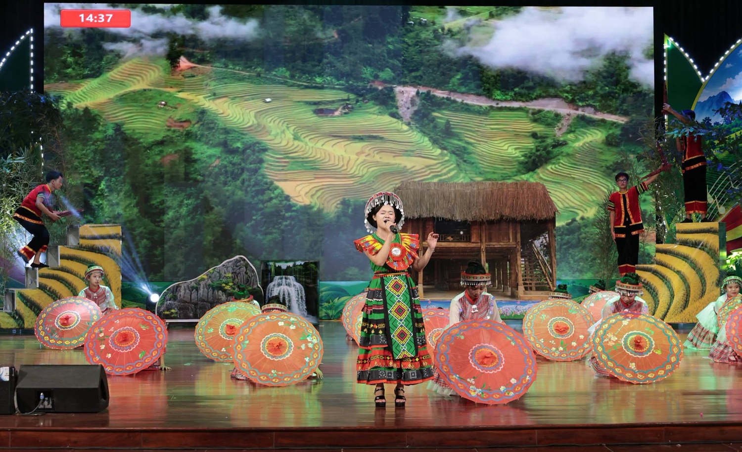 Anh-tin-bai