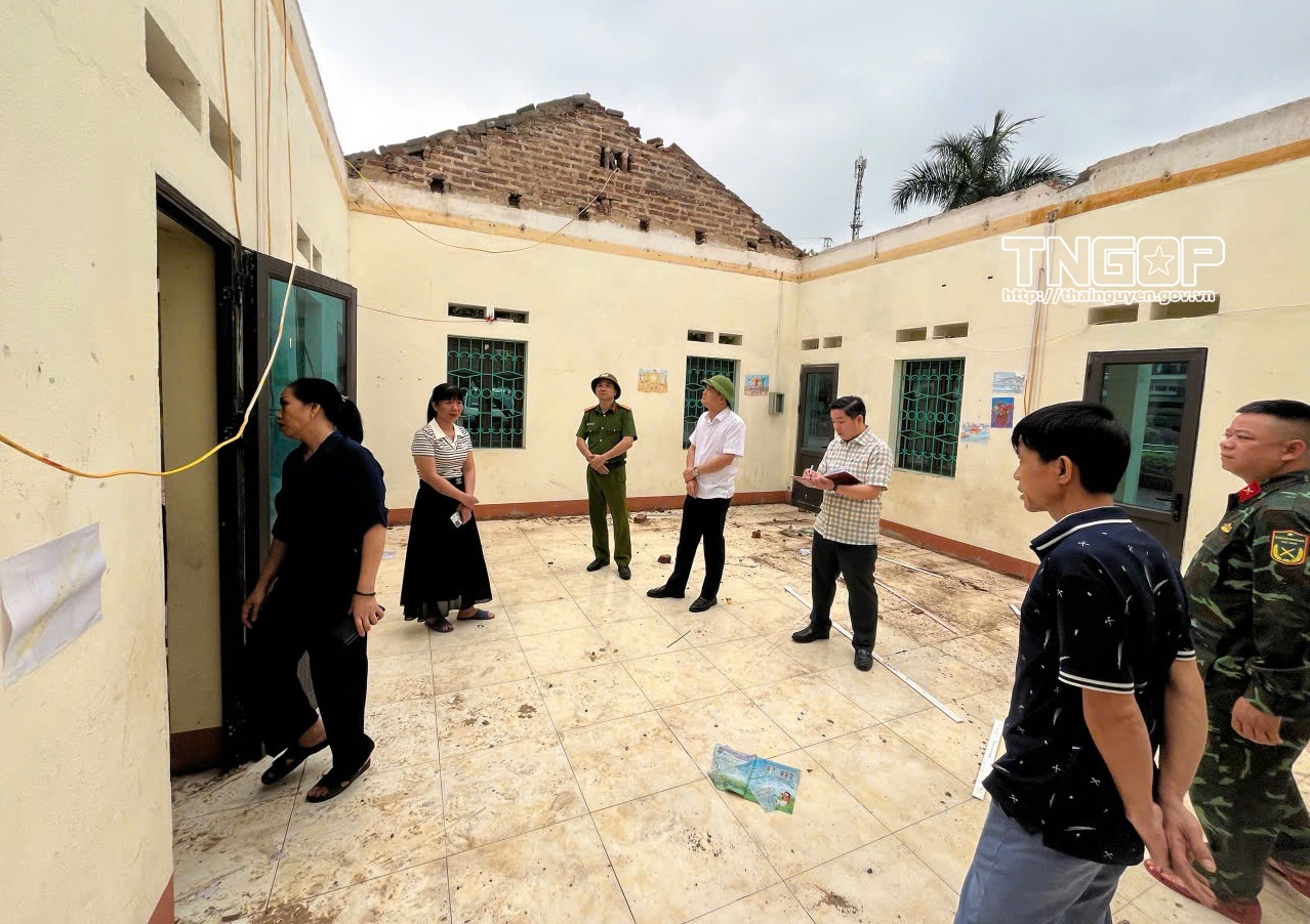 Khắc phục hậu quả mưa giông, lốc xoáy tại xã Đại Phúc