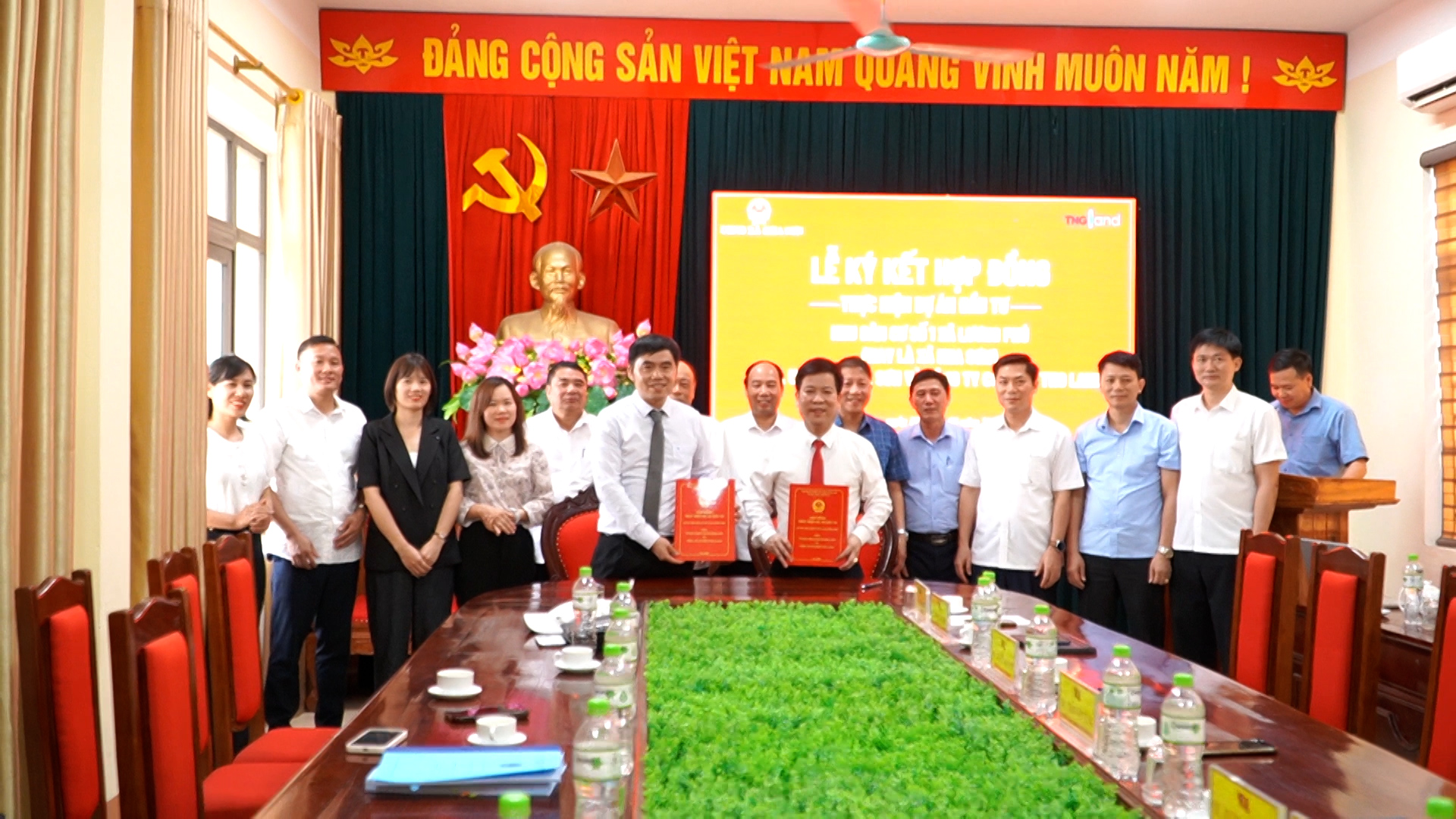Ký kết hợp đồng thực hiện Dự án đầu tư Khu dân cư số 1 xã Lương Phú