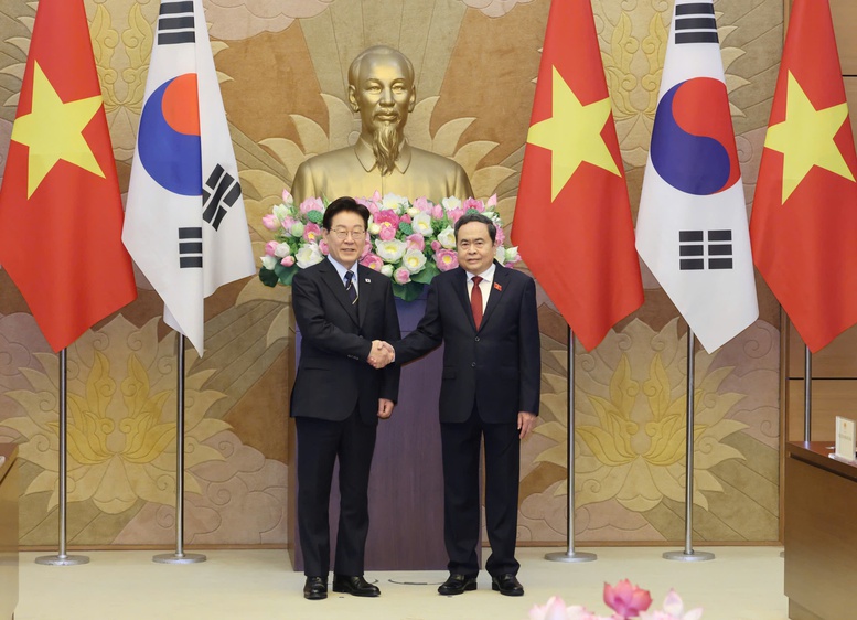 Chủ tịch Quốc hội Trần Thanh Mẫn hội kiến Tổng thống Hàn Quốc Lee Jae Myung