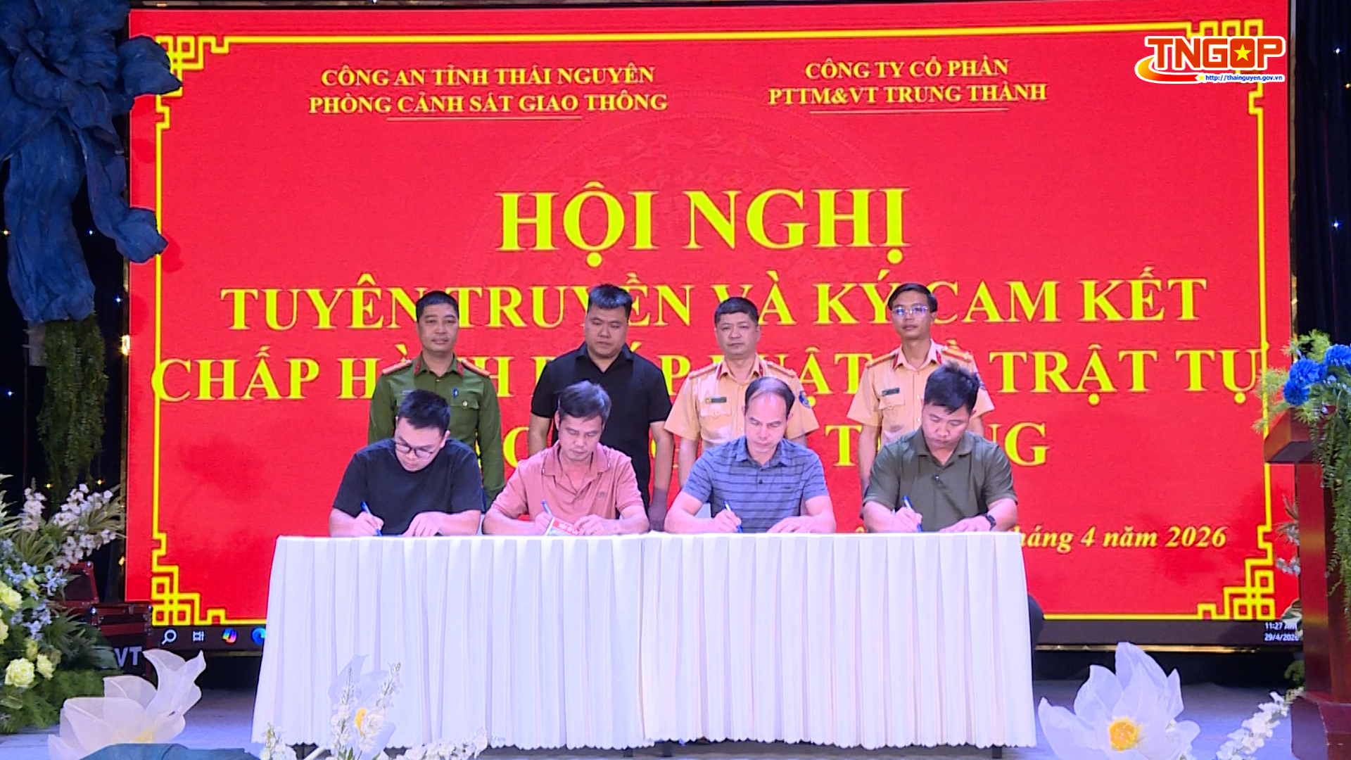 Nâng cao ý thức chấp hành pháp luật giao thông cho doanh nghiệp và lái xe