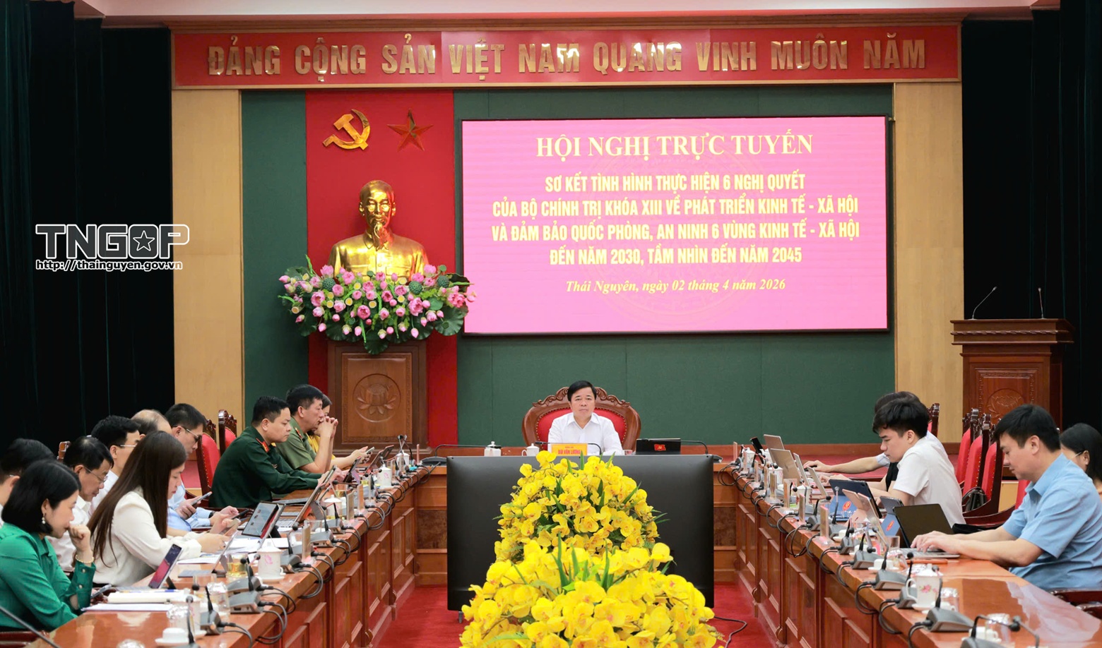 Sơ kết tình hình thực hiện 6 Nghị quyết của Bộ Chính trị về phát triển 6 vùng kinh tế - xã hội