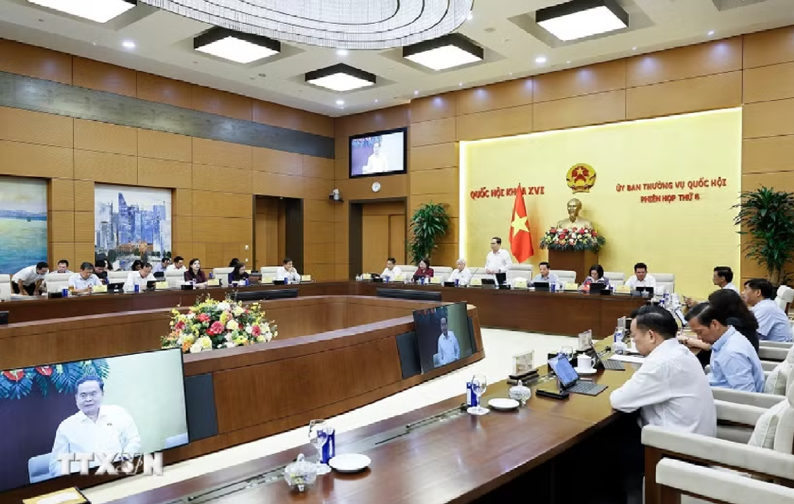 Đẩy mạnh chuyển đổi số, đơn giản hóa thủ tục trong lĩnh vực chứng khoán