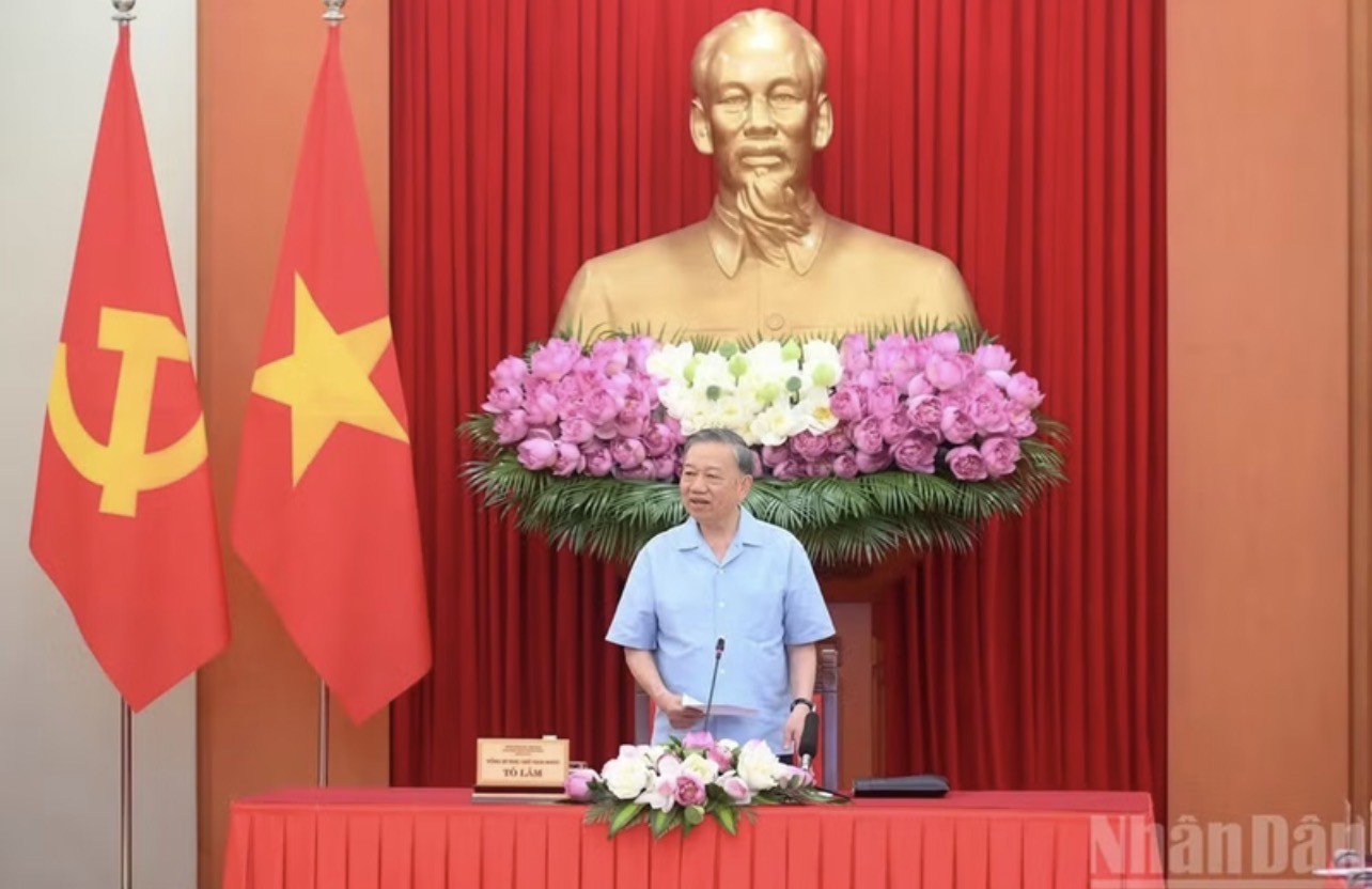 Theo dòng thời sự: Một năm nhìn lại cuộc cải cách bộ máy