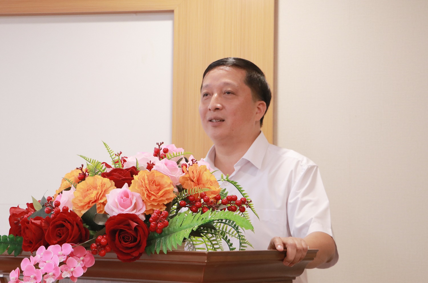 Ban Quản lý các khu công nghiệp tỉnh phát động phong trào thi đua thực hiện mục tiêu tăng trưởng bền vững 2 con số