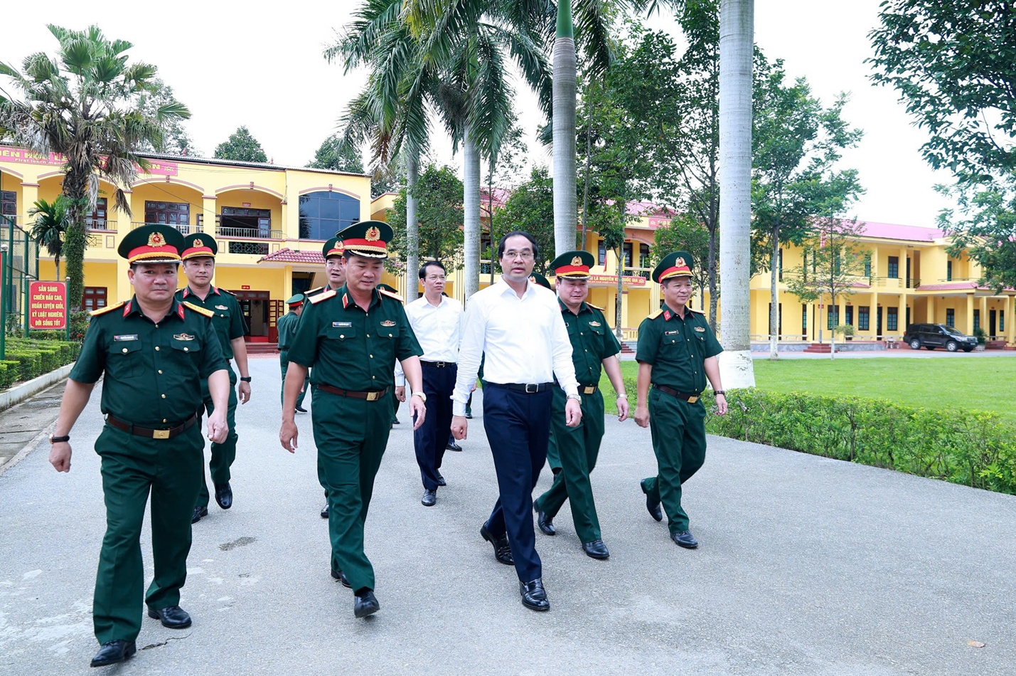Bí thư Tỉnh ủy thăm, làm việc tại các trường Thiếu sinh quân miền Bắc và Văn hóa Công an nhân dân I