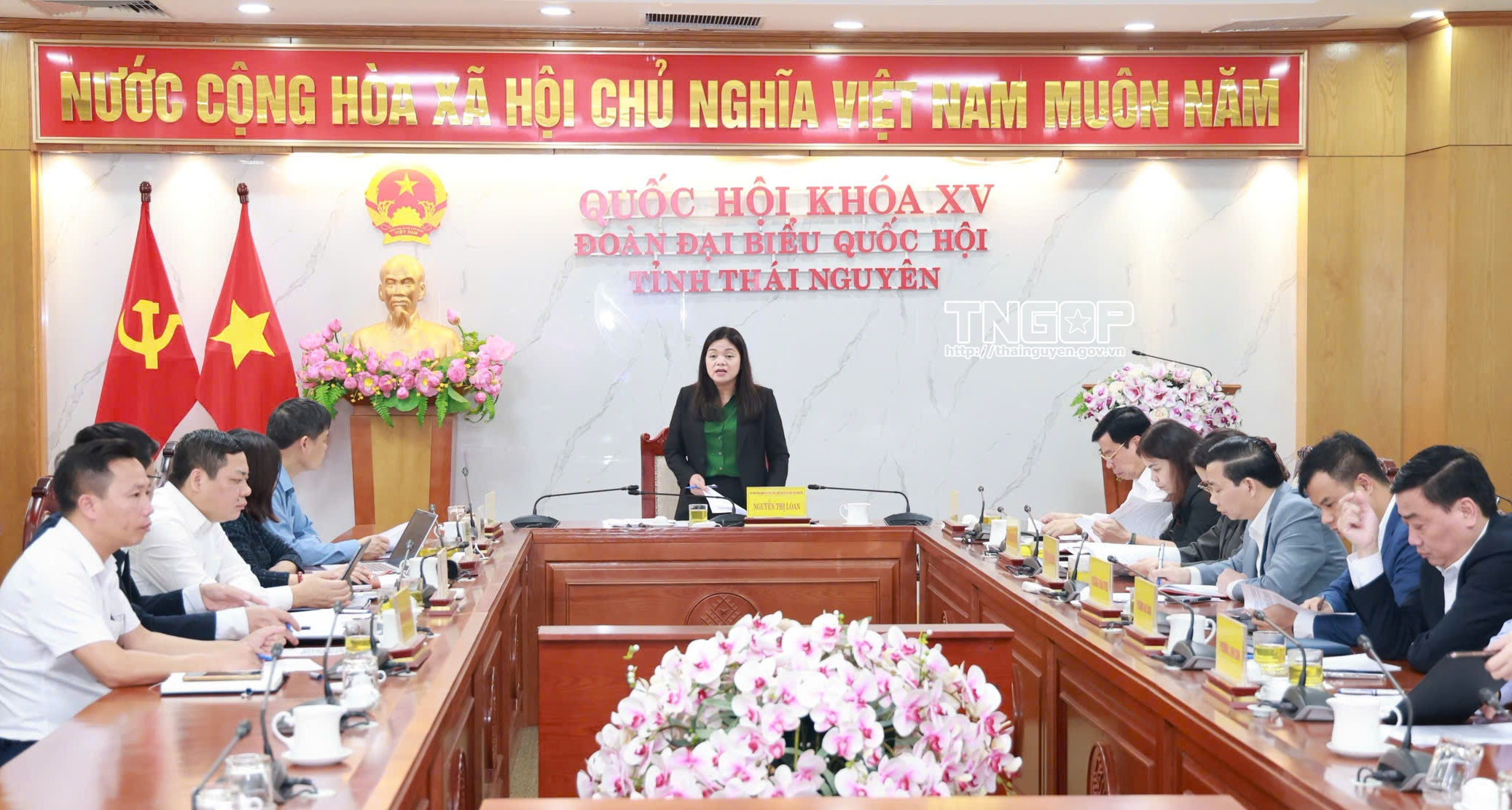 Đẩy nhanh tiến độ triển khai công trình xây dựng tuyến đê Hữu Cầu, từ cầu Cao Ngạn đến đập Thác Huống