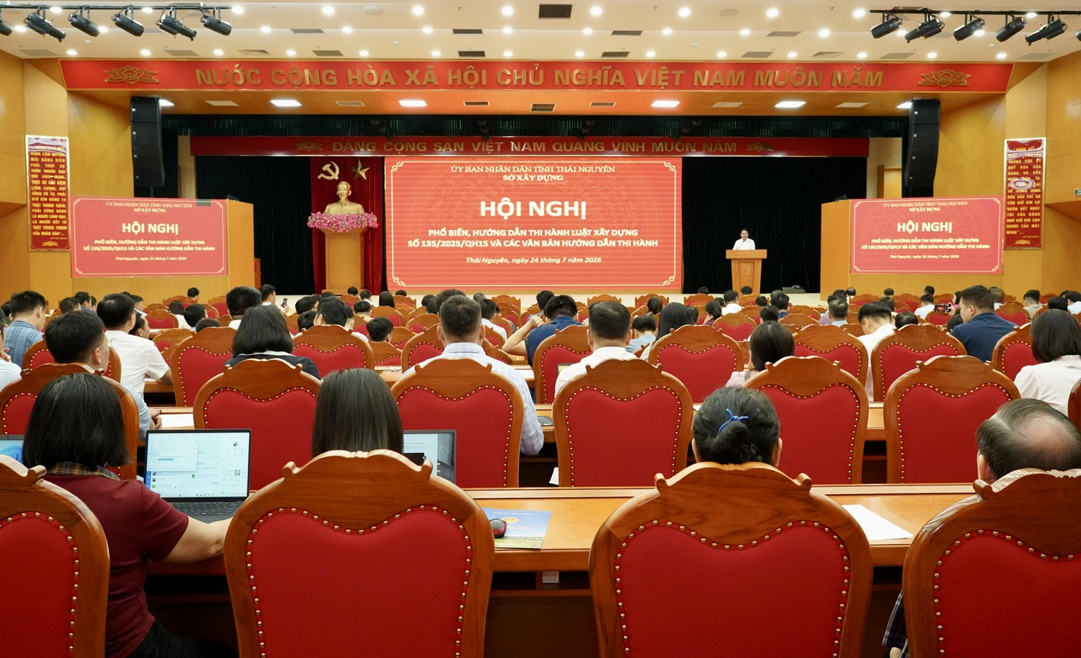 Gần 500 đại biểu tham dự Hội nghị phổ biến, hướng dẫn thi hành Luật Xây dựng