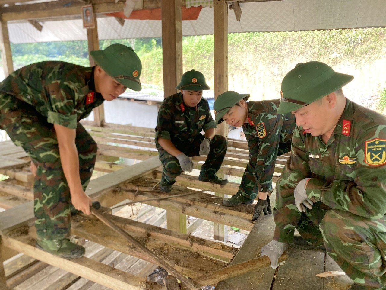 Xóa nhà tạm, dựng nền tảng an sinh
