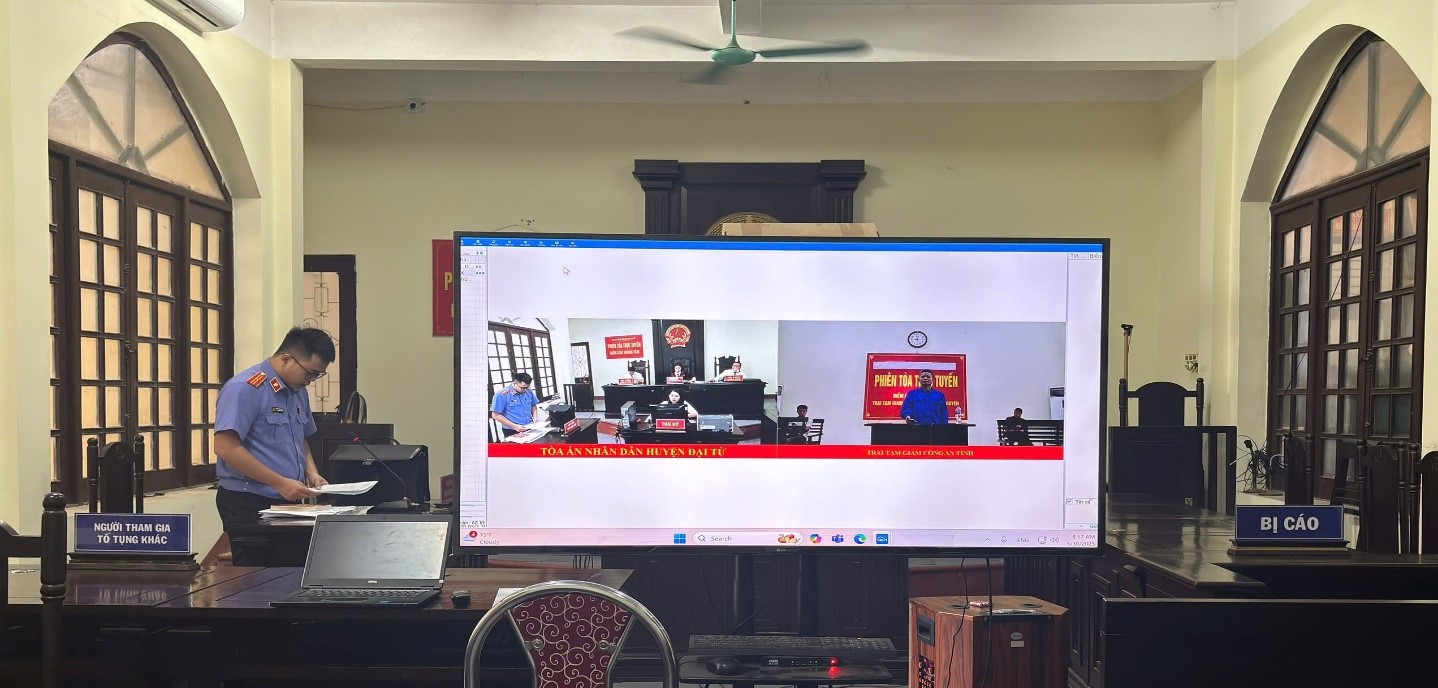 Viện kiểm sát nhân dân và Tòa án nhân dân huyện Đại Từ  phối hợp tổ chức phiên tòa trực tuyến hình sự