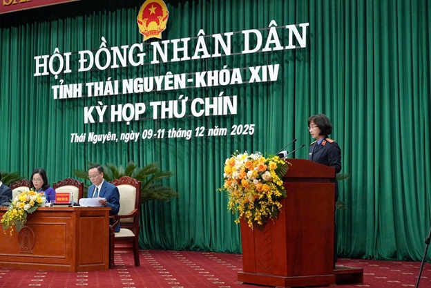Viện trưởng VKSND tỉnh Thái Nguyên báo cáo kết quả thực hiện nhiệm vụ công tác năm 2025; phương hướng năm 2026 của Ngành kiểm sát Thái Nguyên tại  kỳ họp thứ chín, Hội đồng nhân dân tỉnh khoá XIV