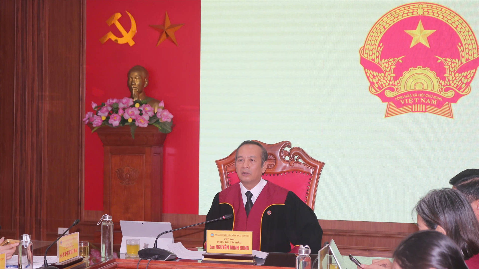 Anh-tin-bai
