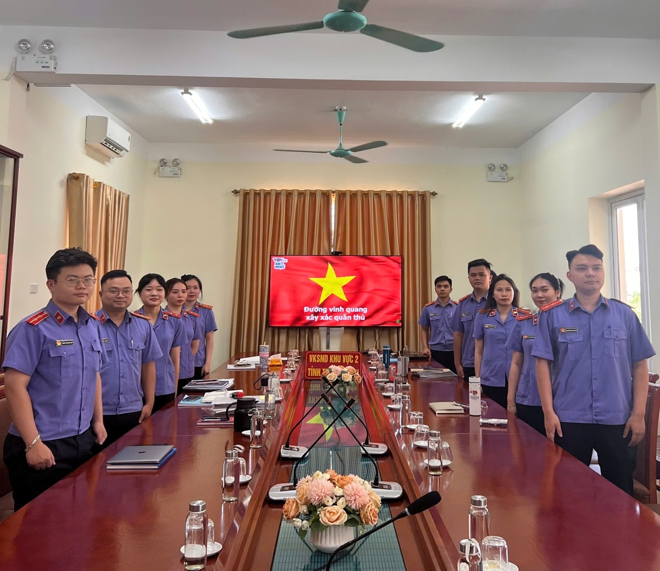 Chi đoàn Viện kiểm sát nhân dân Khu vực 2 - tỉnh Thái Nguyên tổ chức  sinh hoạt chuyên đề chính trị tuyên truyền Đại hội đại biểu toàn quốc  Đoàn TNCS Hồ Chí Minh lần thứ XIII
