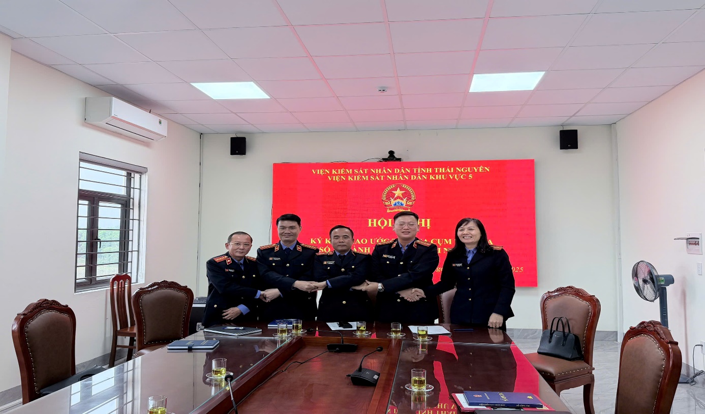 Cụm thi đua số 1, vks tỉnh Thái Nguyên  ký giao ước thi đua năm 2026