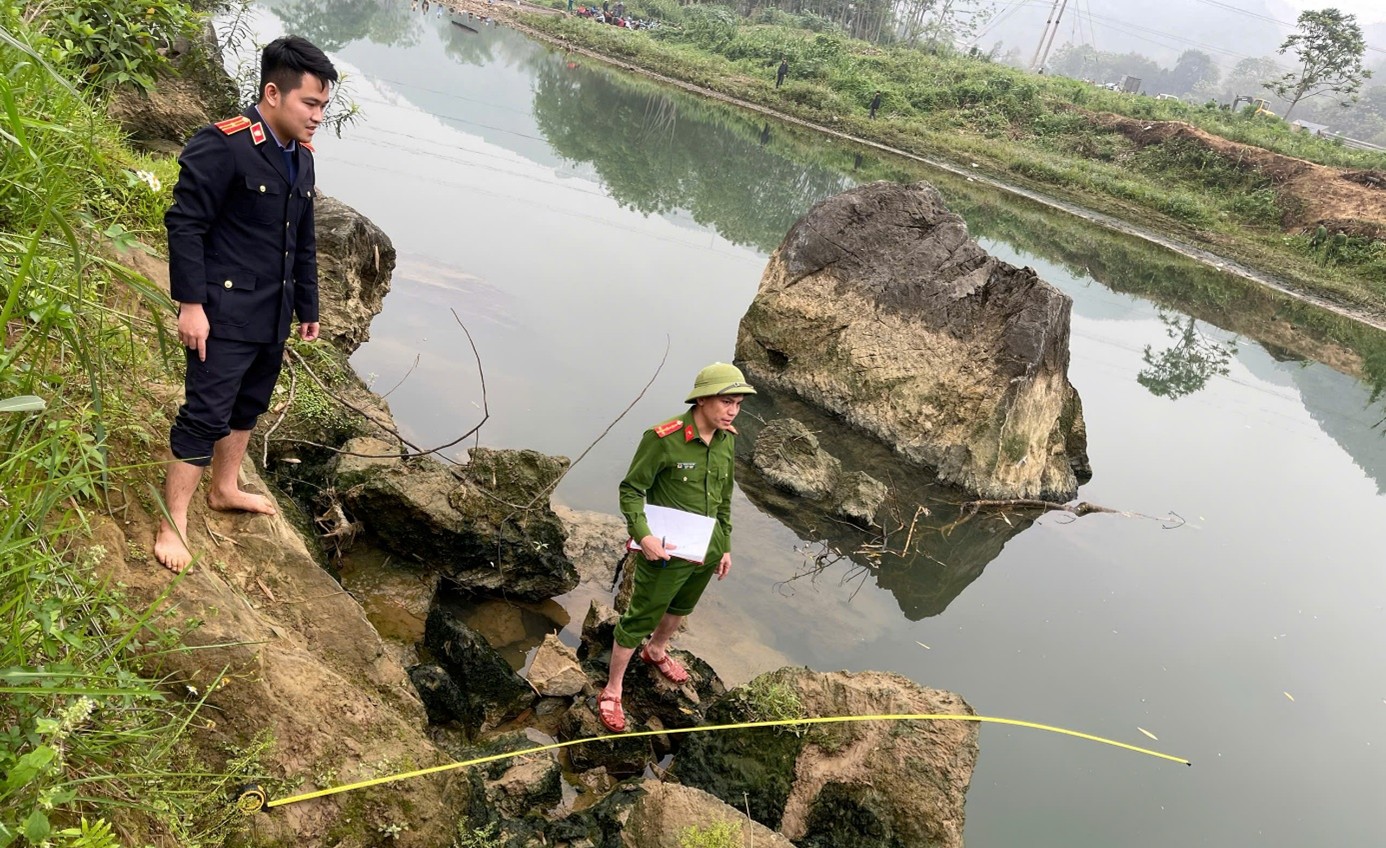 VKSND khu vực 6 – Thái Nguyên tham gia khám nghiệm hiện trường vụ việc đuối nước tại xã Thanh Thịnh, tỉnh Thái Nguyên