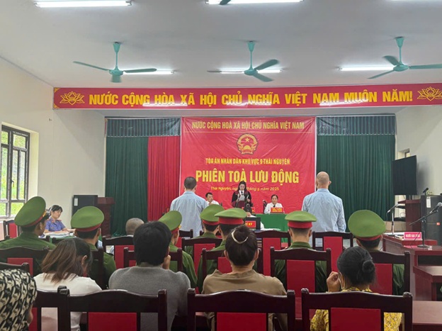 Xét xử lưu động 02 vụ án hình sự  tại UBND xã Thượng Minh, tỉnh Thái Nguyên