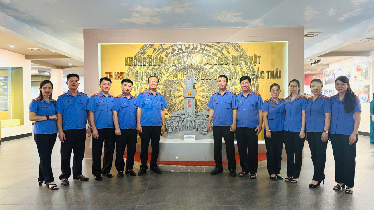 Sinh hoạt chuyên đề tại “địa chỉ đỏ” gắn với hoạt động “Uống nước nhớ nguồn” 