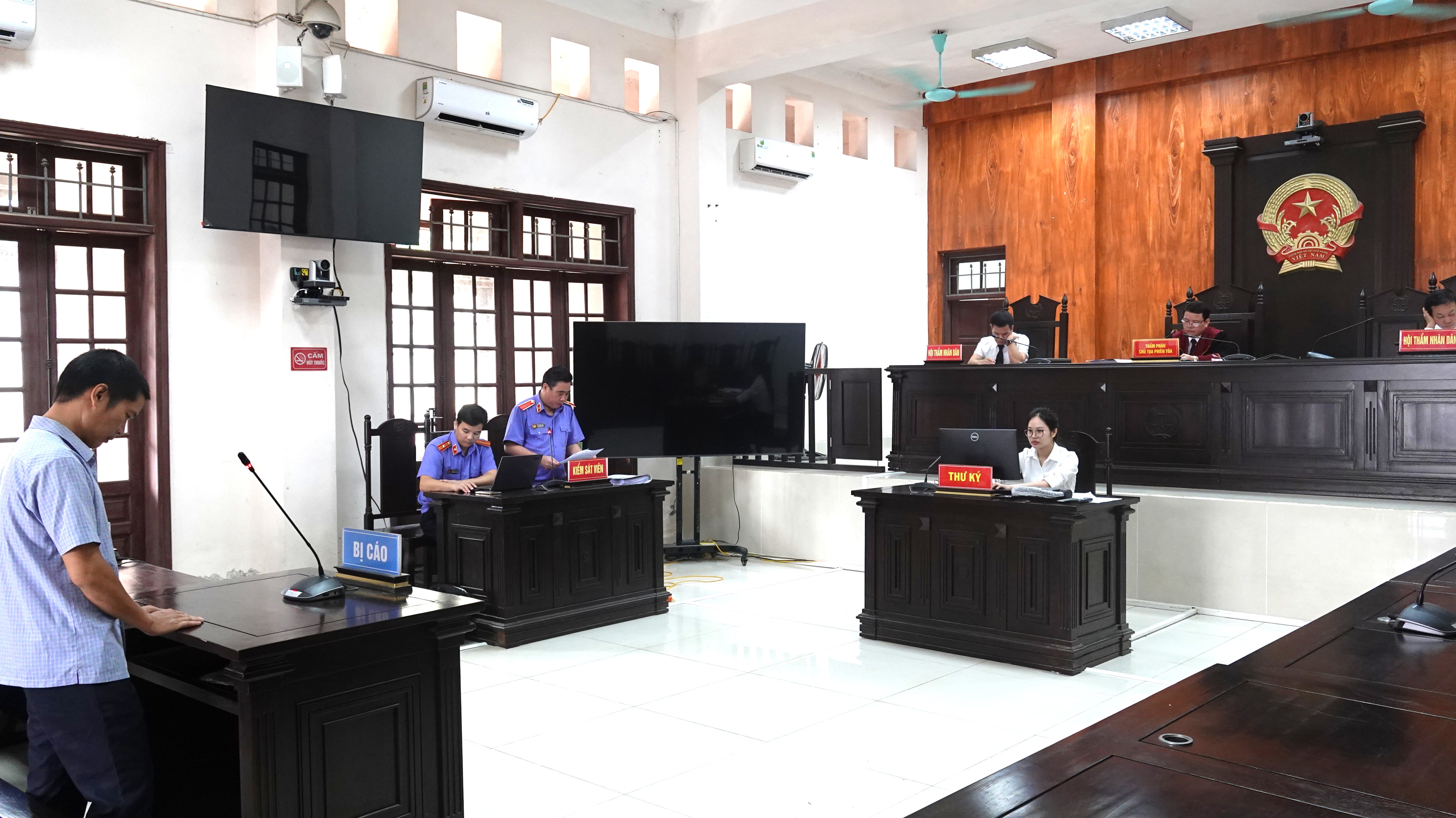 Lãnh đạo VKSND tỉnh Thái Nguyên trực tiếp THQCT và KSXX sơ thẩm vụ án hình sự