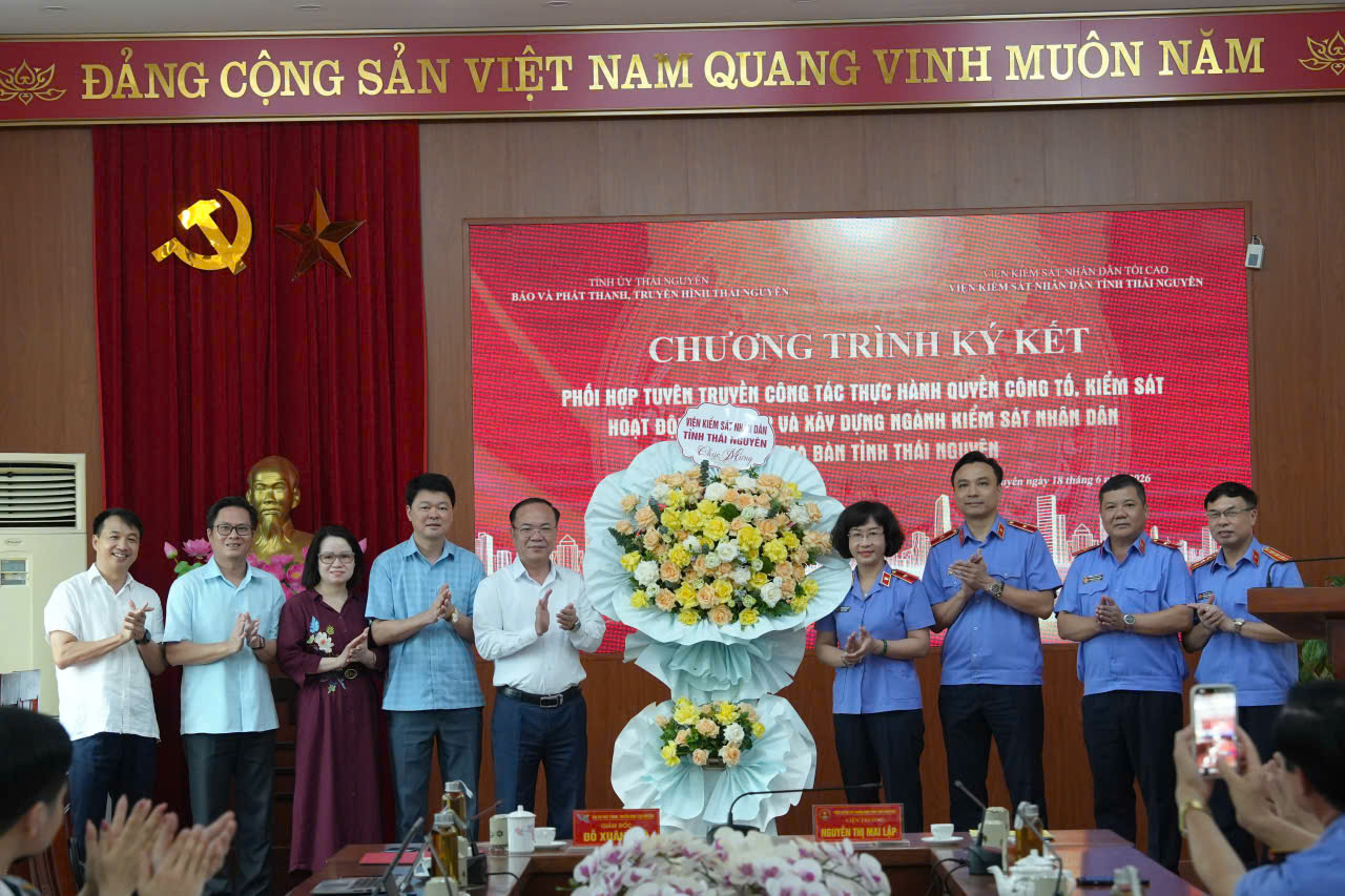 VKSND tỉnh Thái Nguyên chúc mừng báo và phát thanh - truyền hình Thái Nguyên nhân kỷ niệm  101 năm ngày báo chí cách mạng Việt Nam