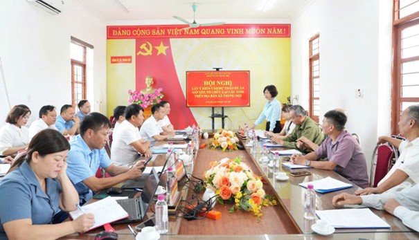 Viện trưởng VKSND tỉnh dự hội nghị lấy ý kiến đề án  sắp xếp, sáp nhập xóm trên địa bàn xã Trung Hội