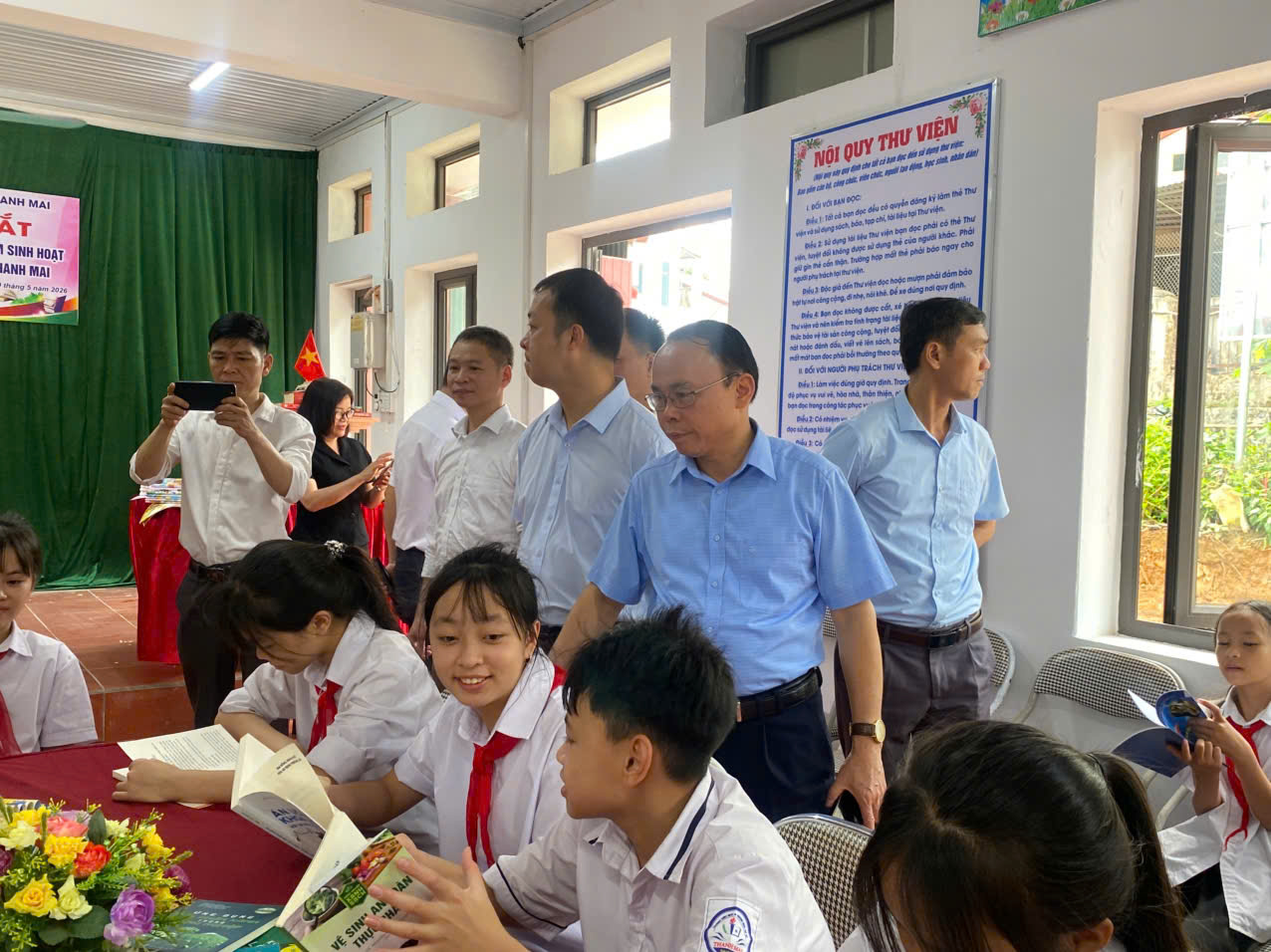 Anh-tin-bai