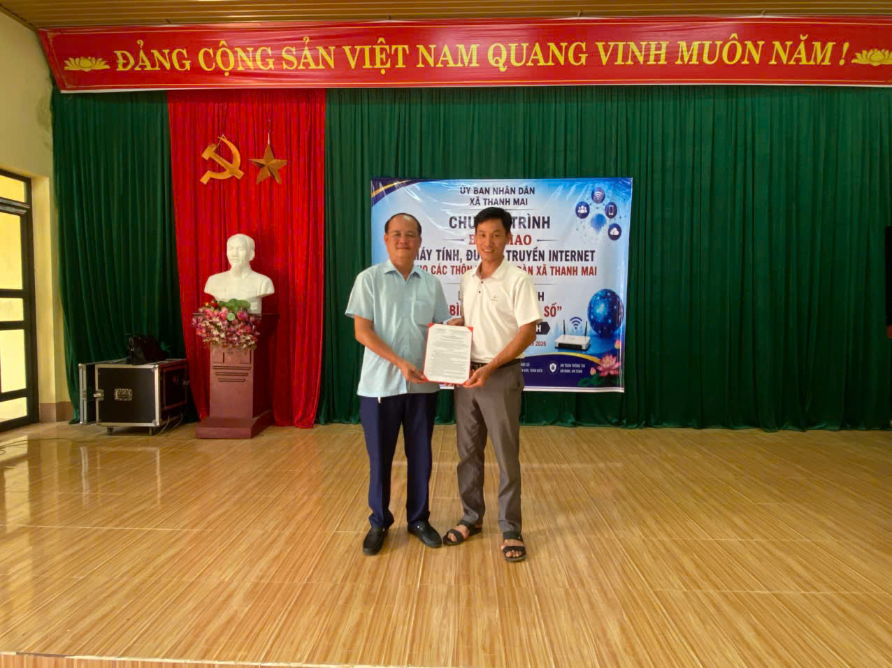 Anh-tin-bai