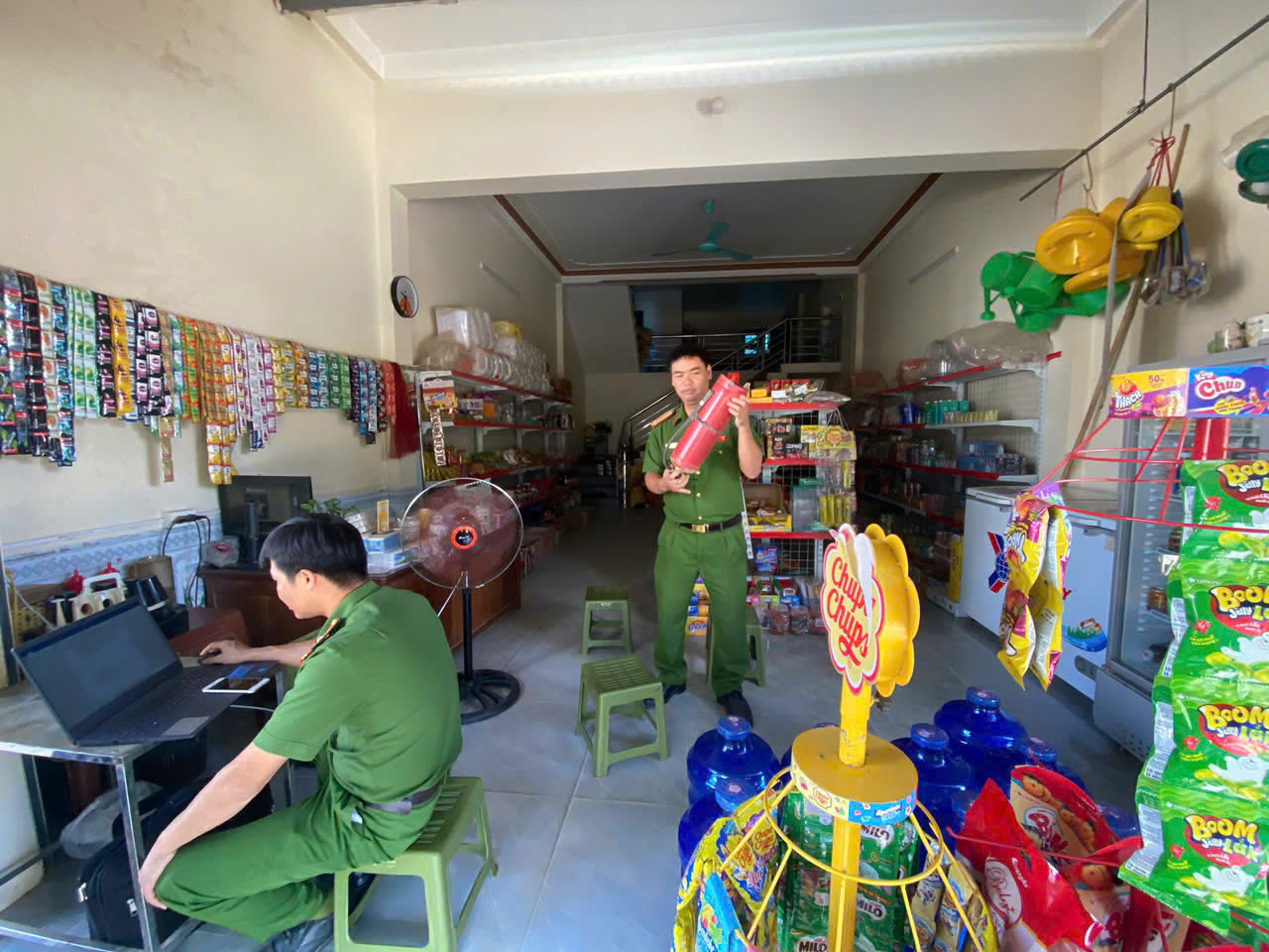 Anh-tin-bai