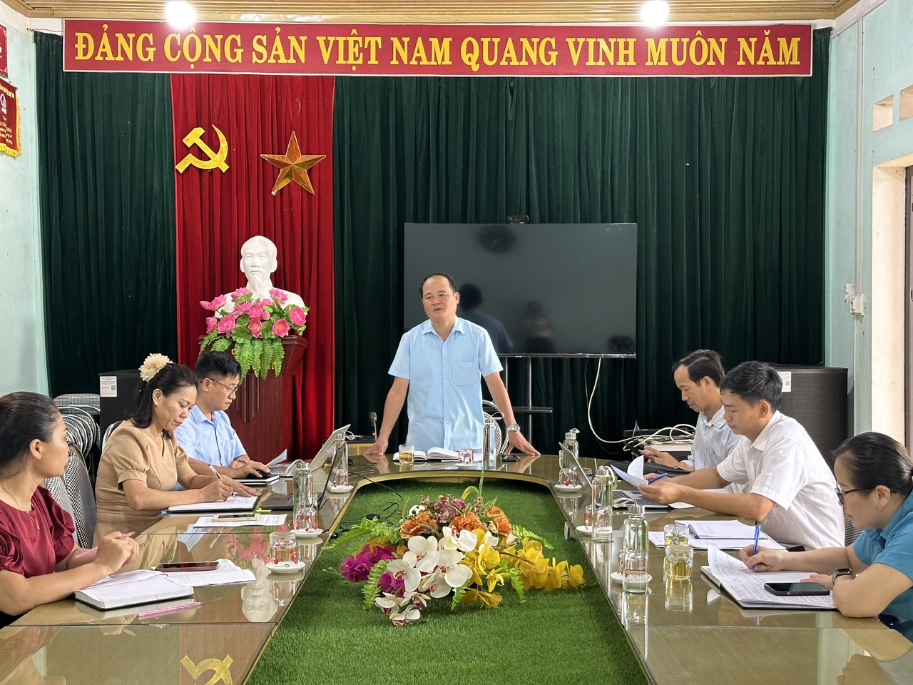 Anh-tin-bai