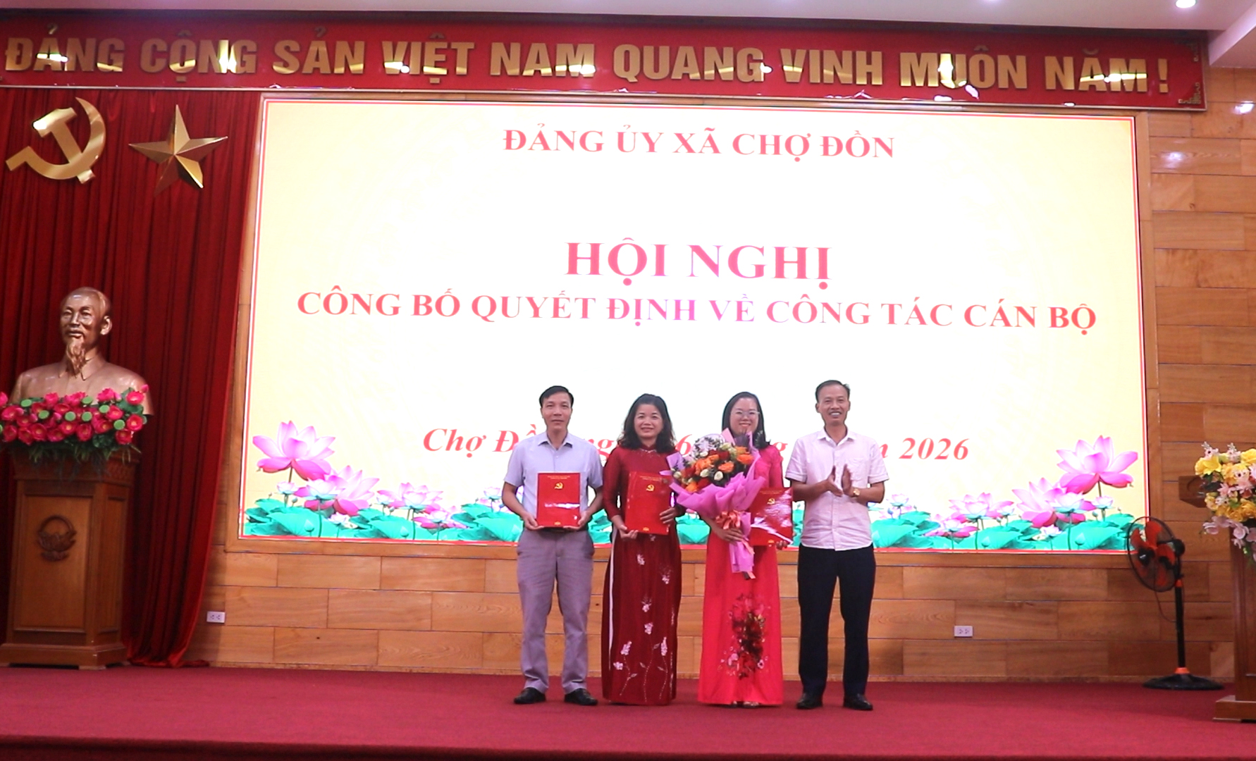 Đảng ủy xã Chợ Đồn tổ chức Hội nghị công bố các quyết định về công tác cán bộ