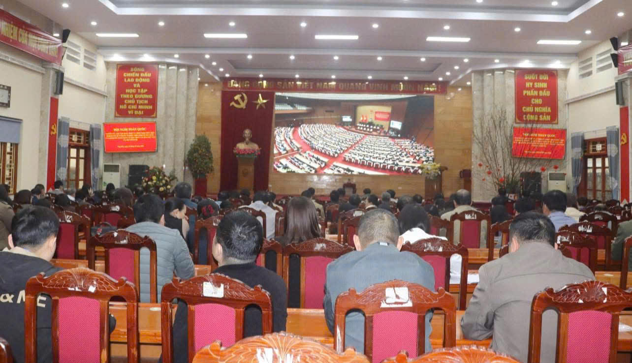 Xã Chợ Đồn tham dự Hội nghị toàn quốc quán triệt Nghị quyết số 79 và Nghị quyết số 80 của Bộ Chính trị