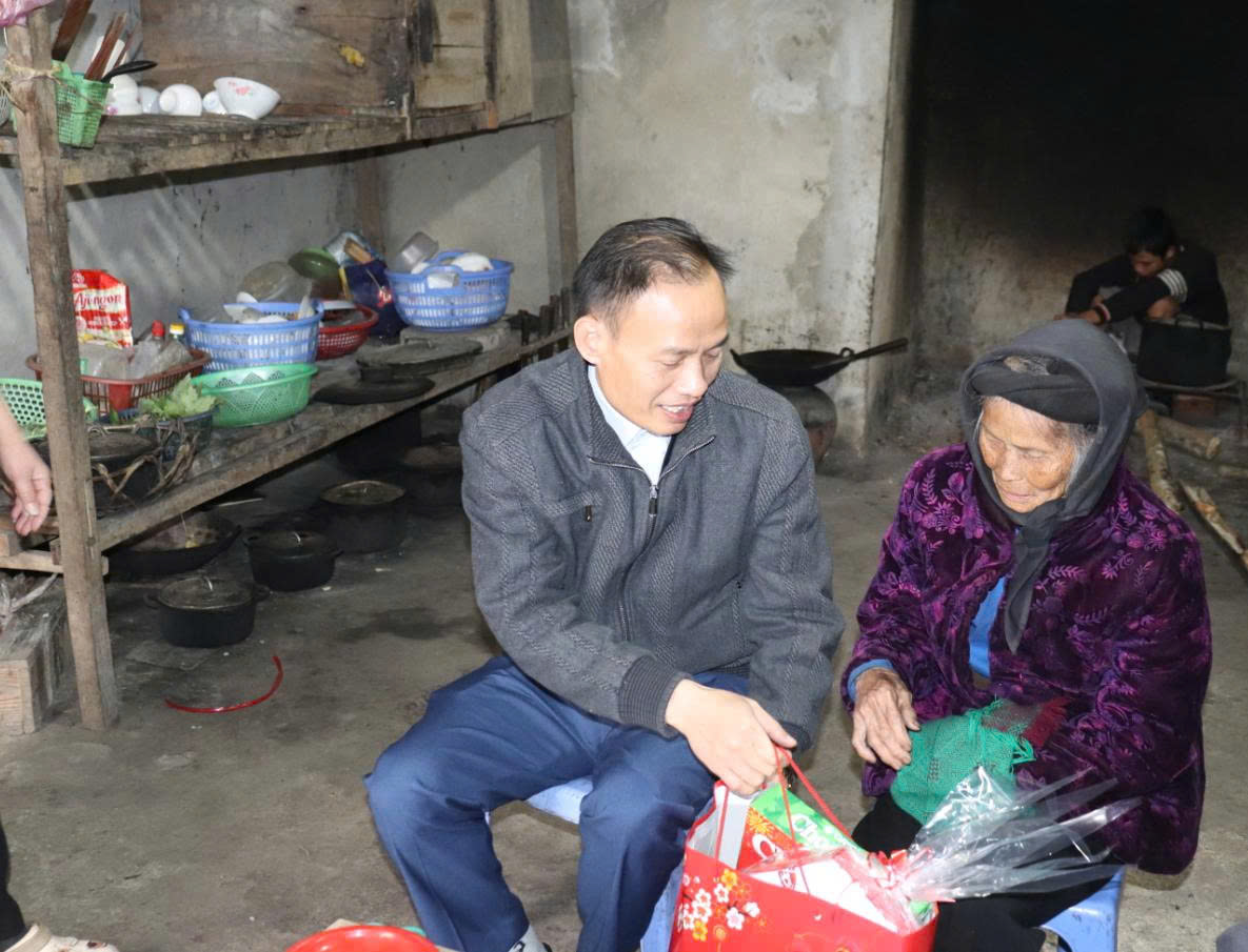 Anh-tin-bai