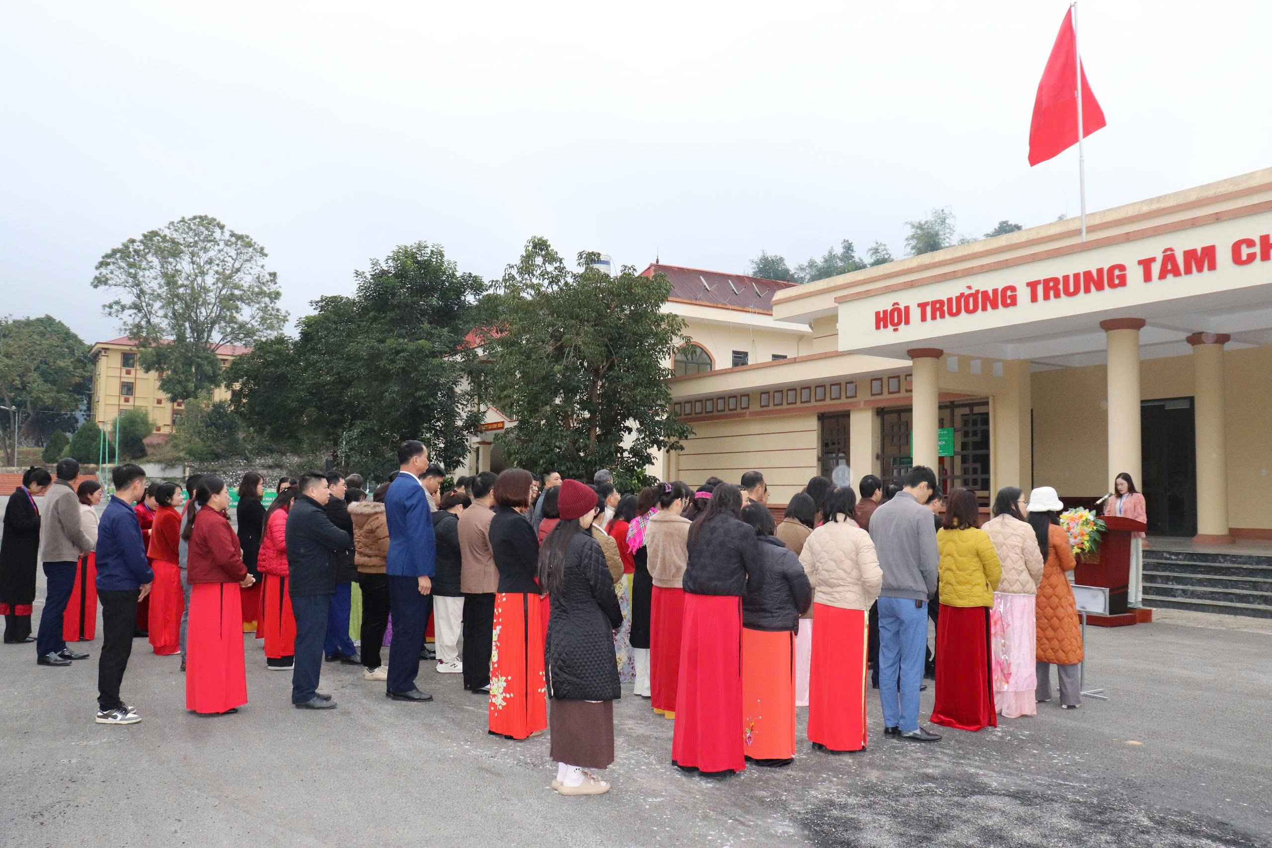 Anh-tin-bai