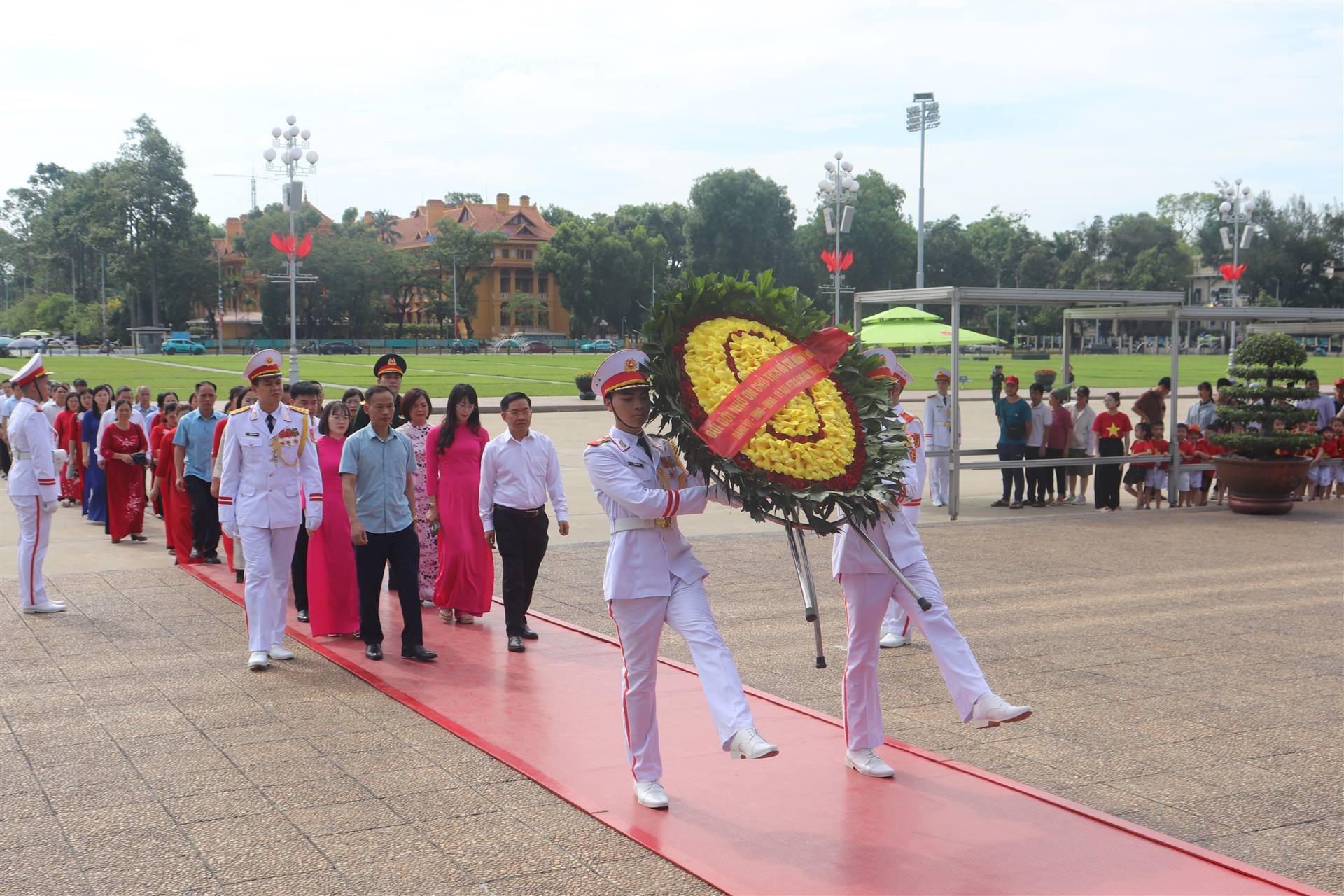 Anh-tin-bai