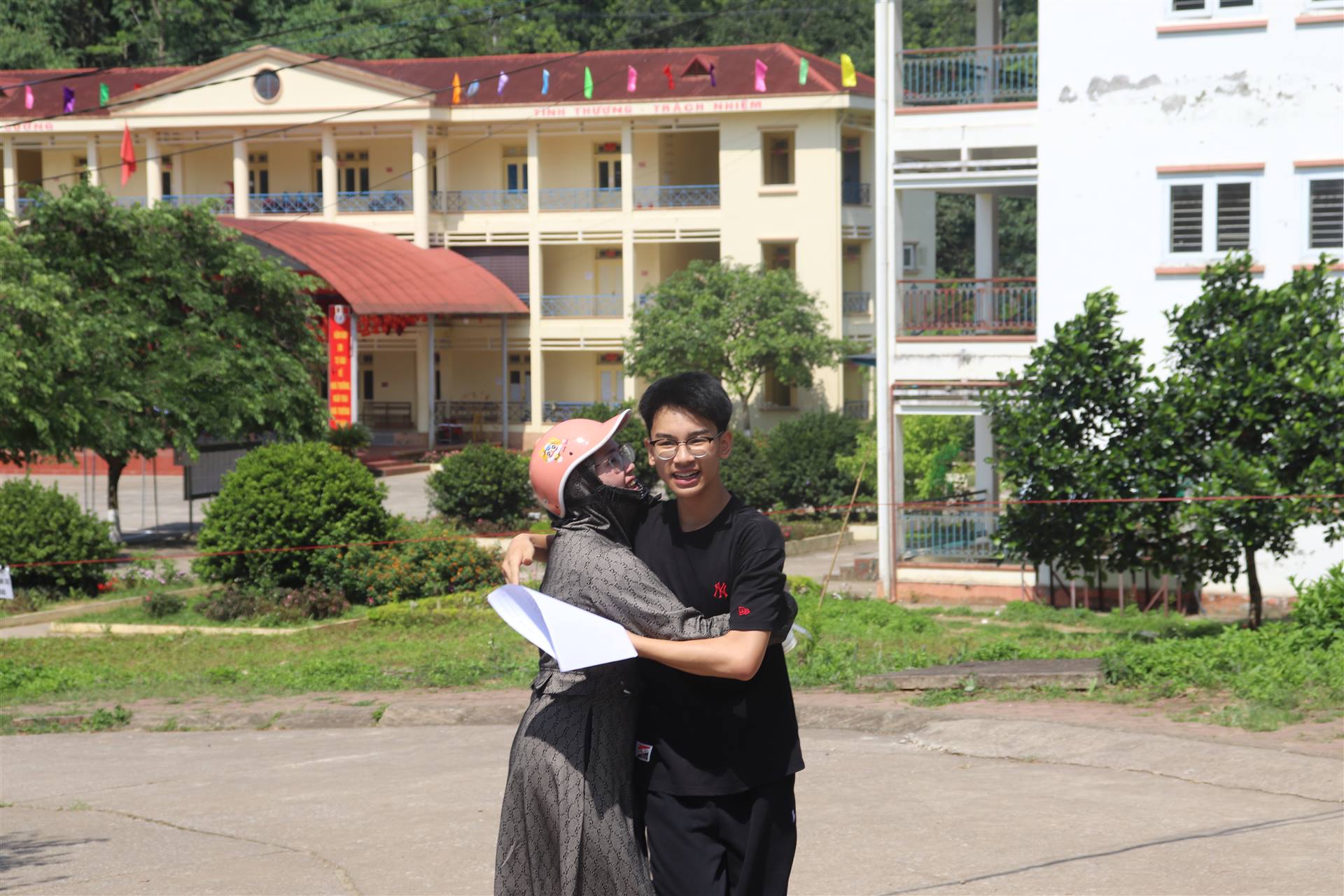 Anh-tin-bai