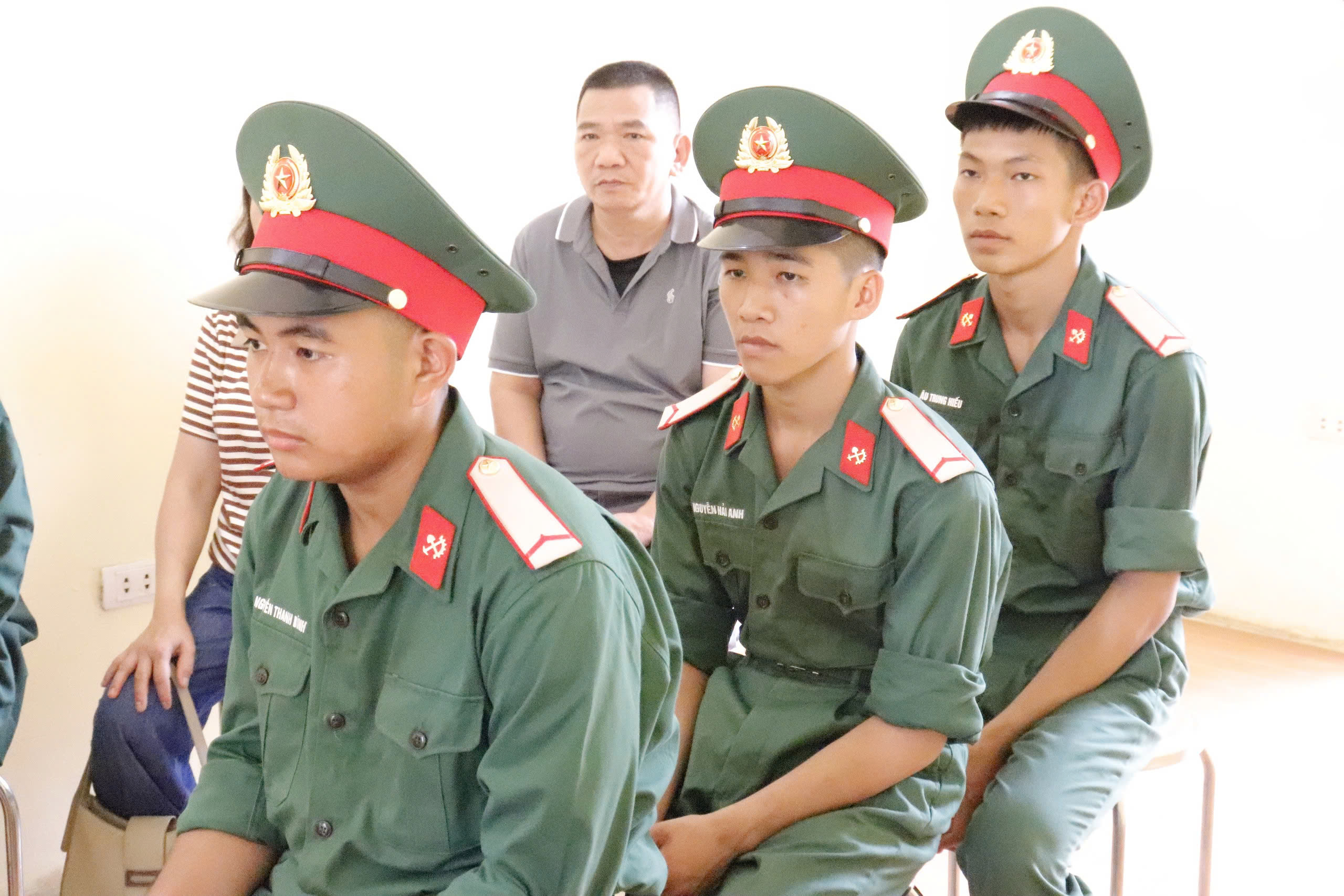 Anh-tin-bai