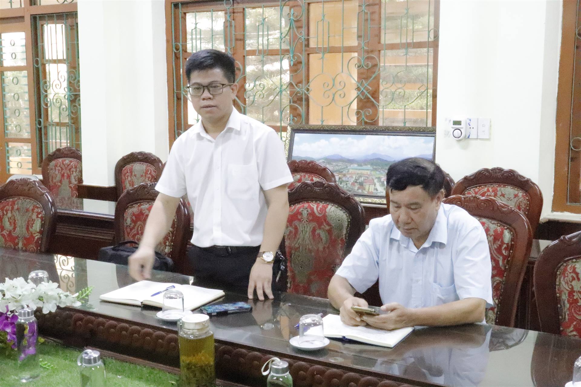 Anh-tin-bai