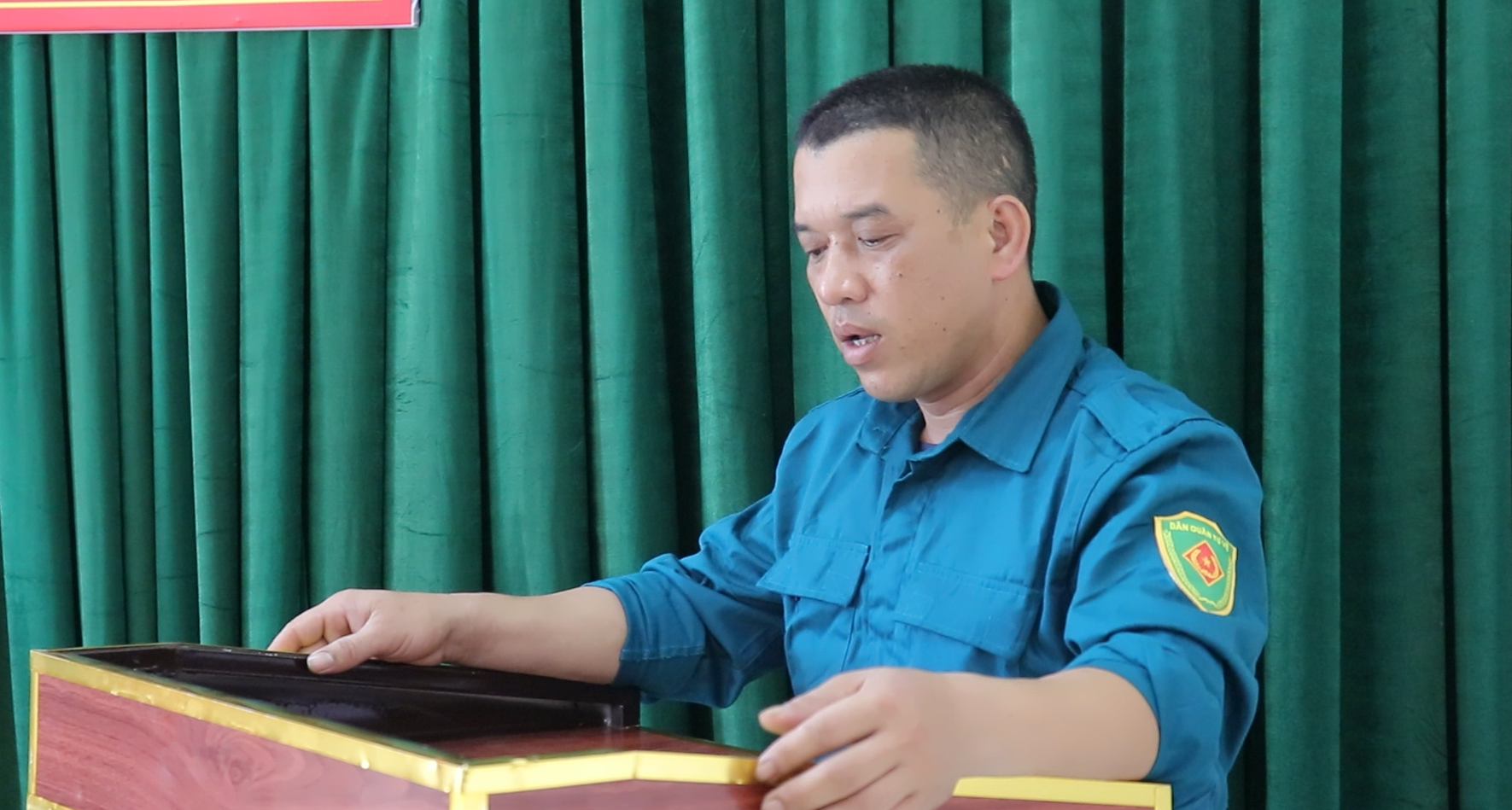 Anh-tin-bai