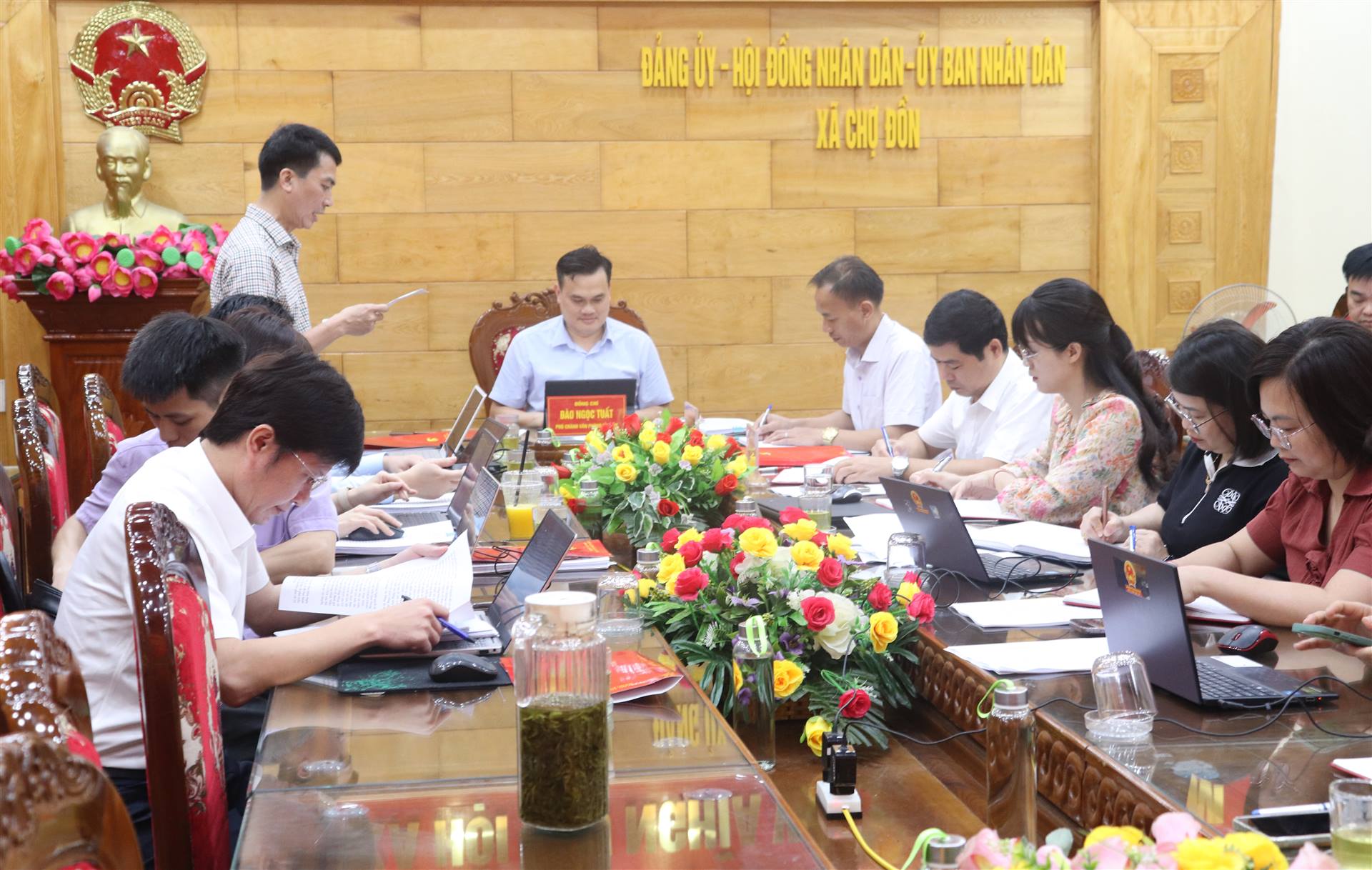 Anh-tin-bai