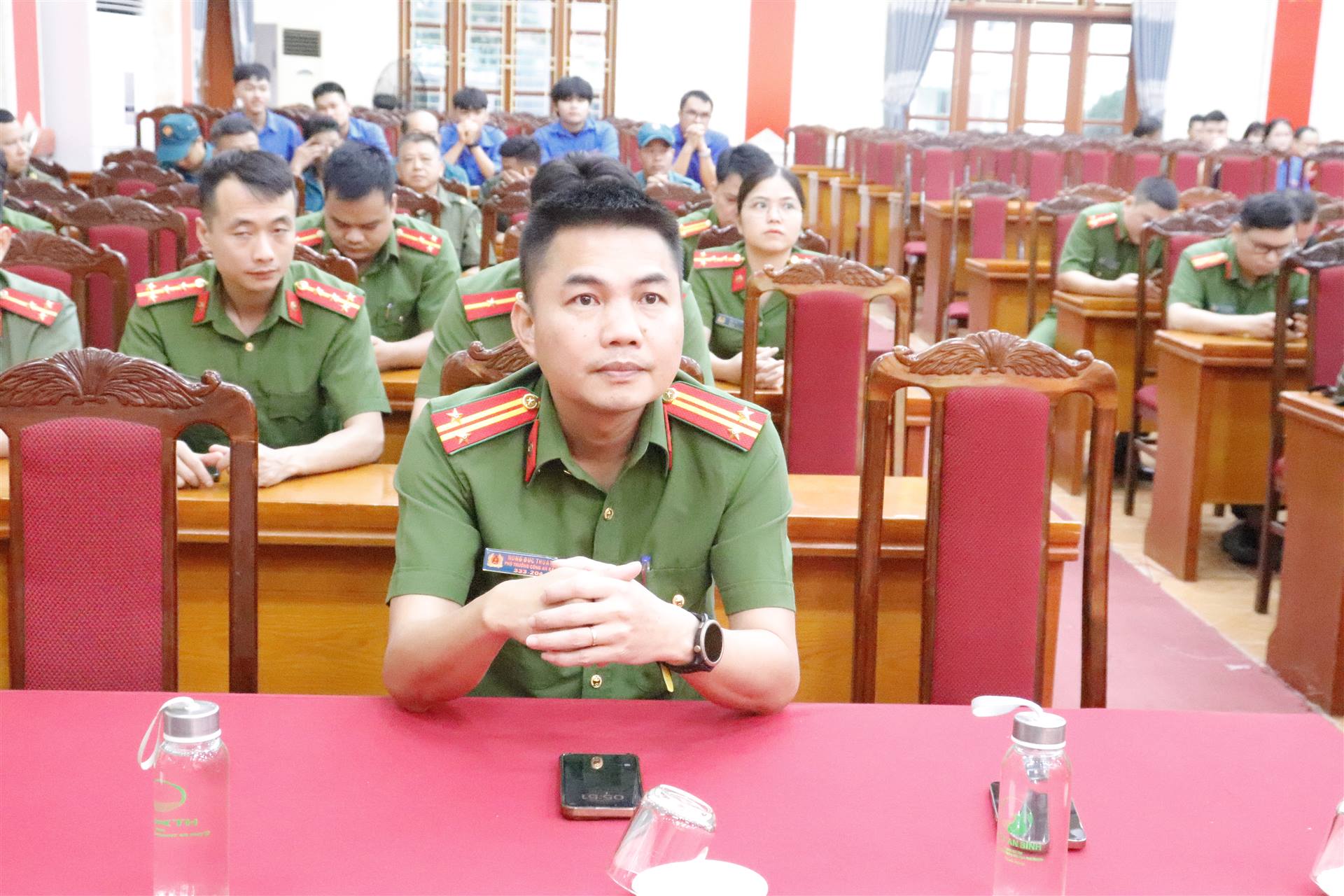 Anh-tin-bai