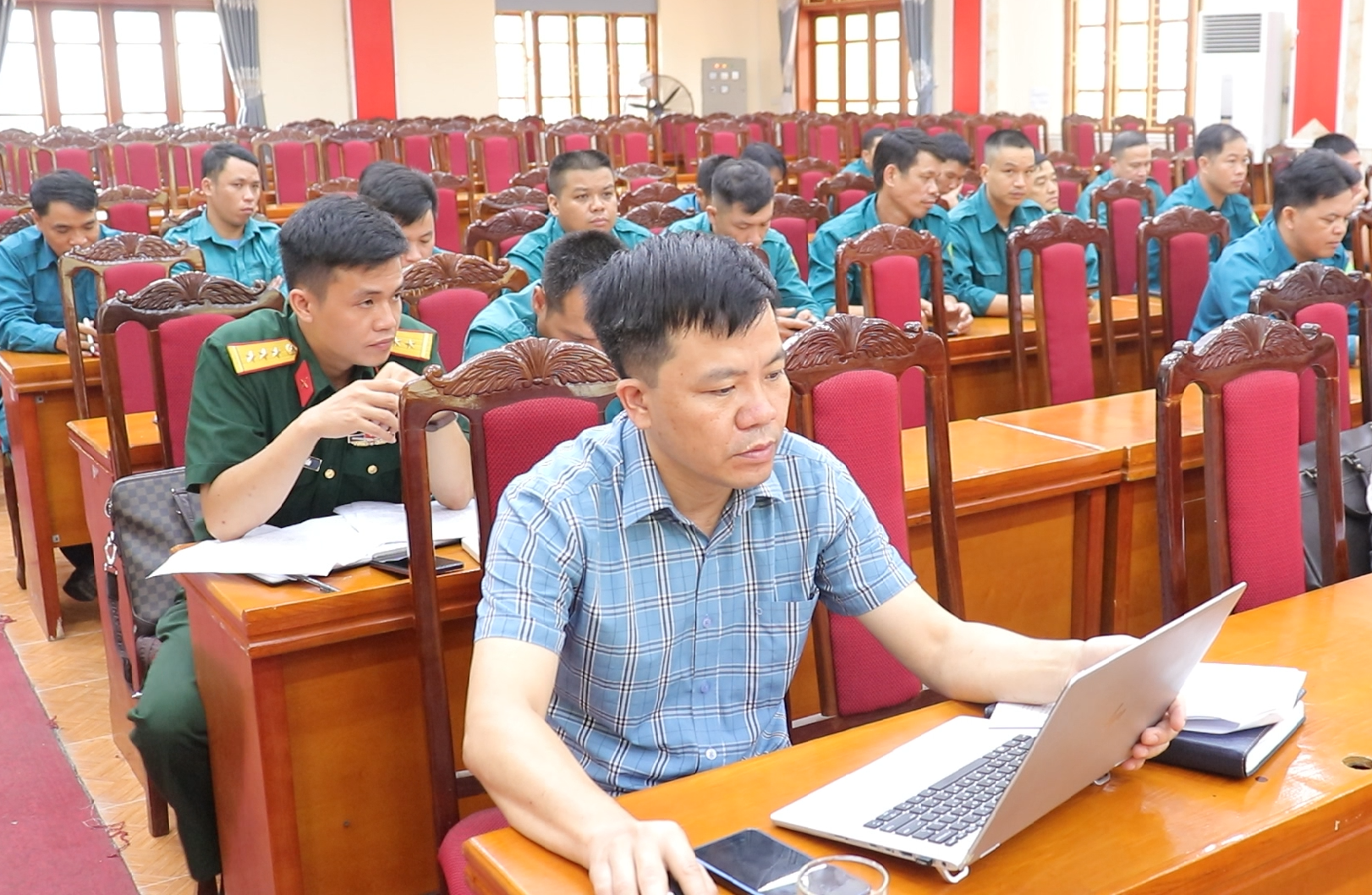 Anh-tin-bai