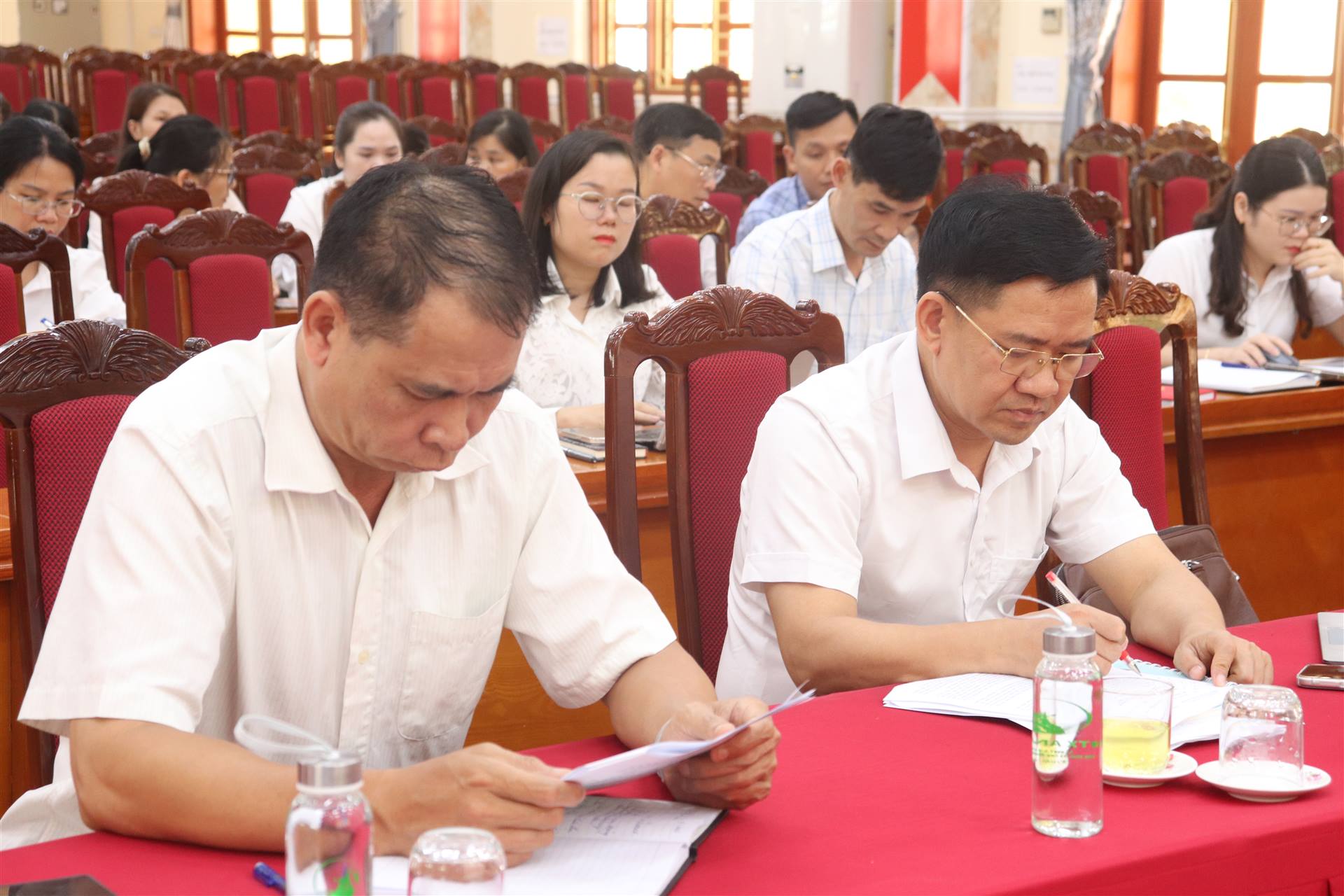 Anh-tin-bai