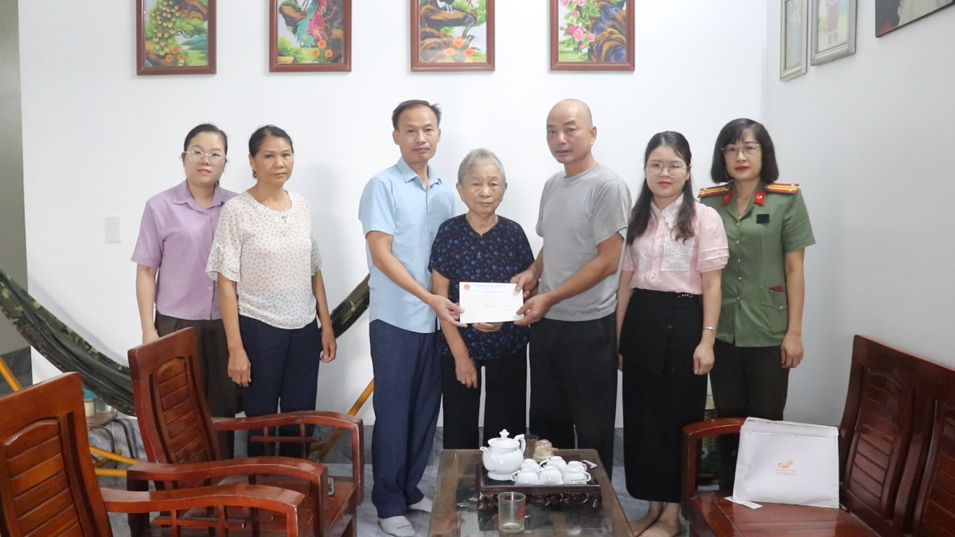 Anh-tin-bai
