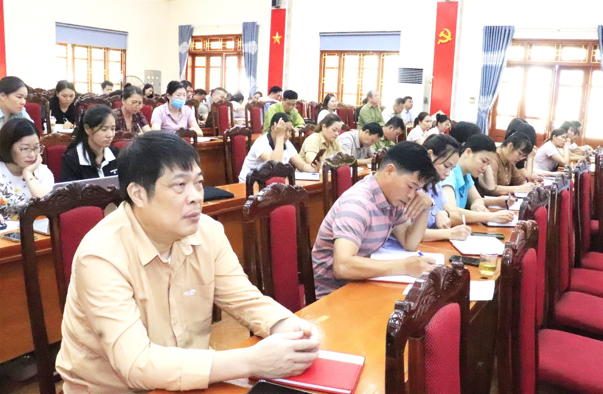 Anh-tin-bai