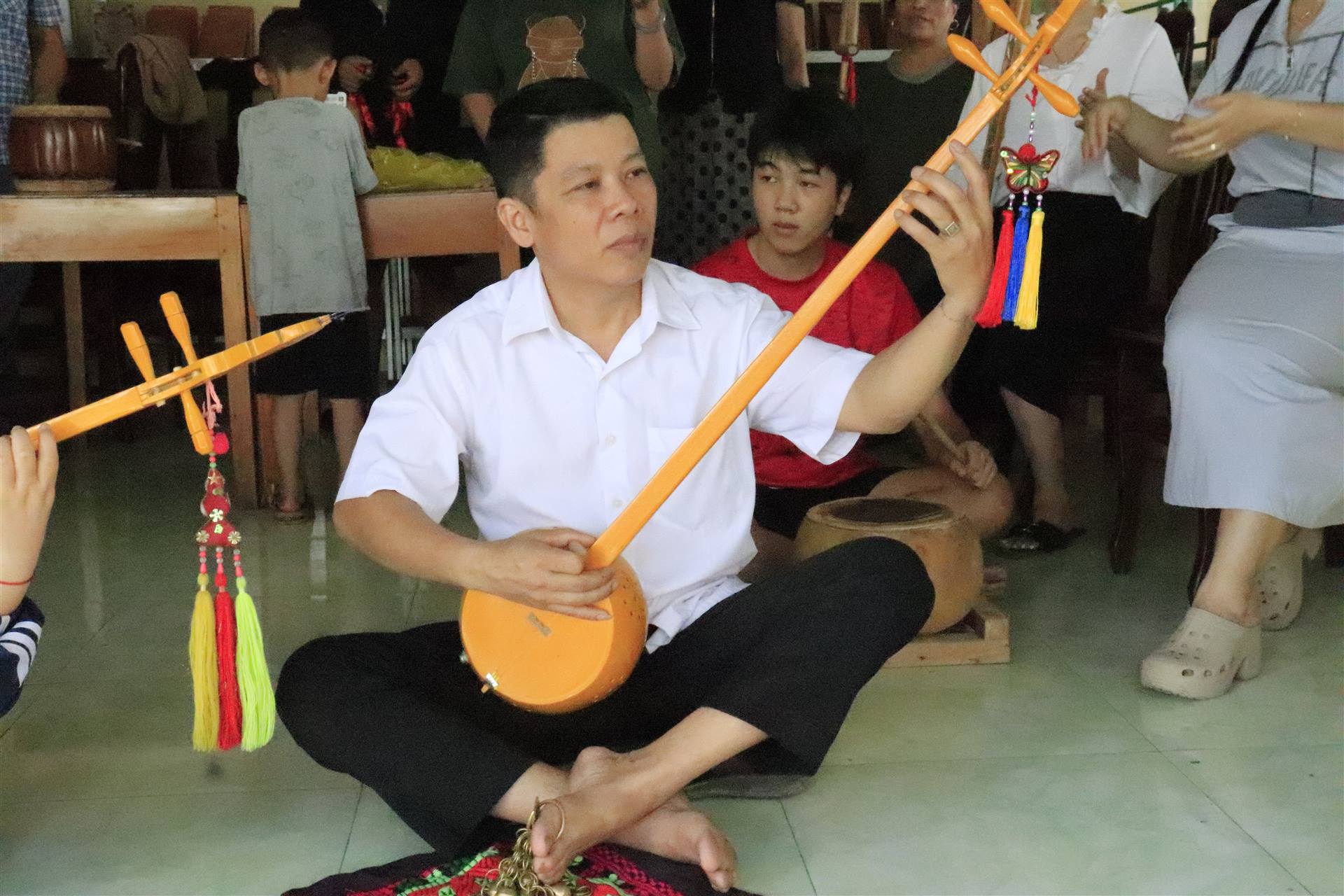 Anh-tin-bai
