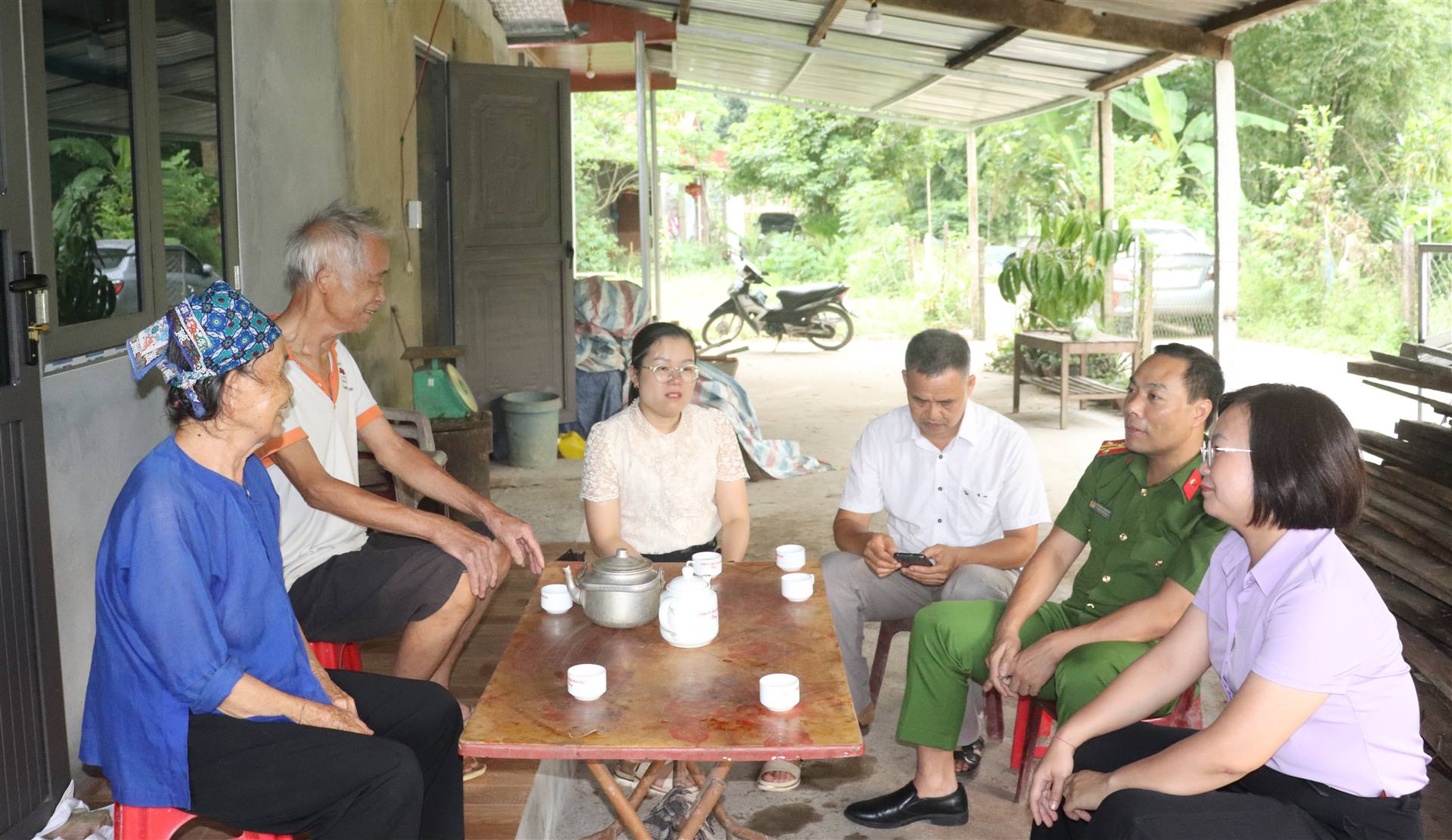 Anh-tin-bai