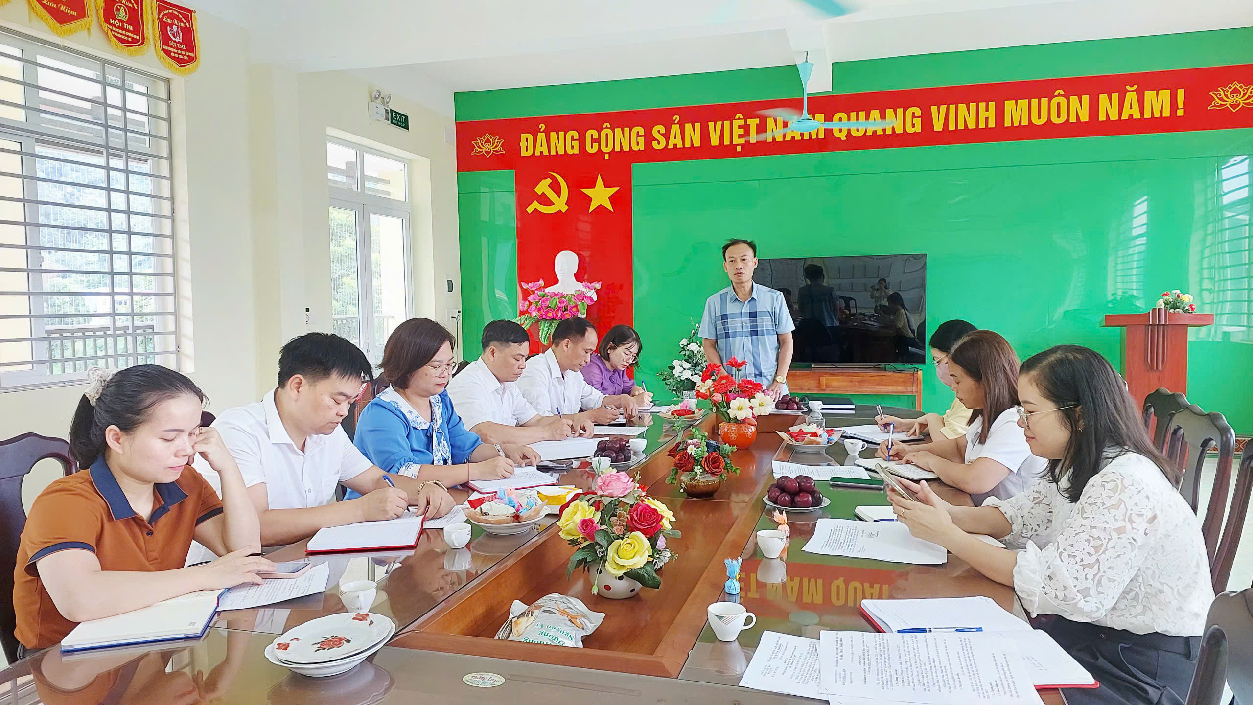 Anh-tin-bai